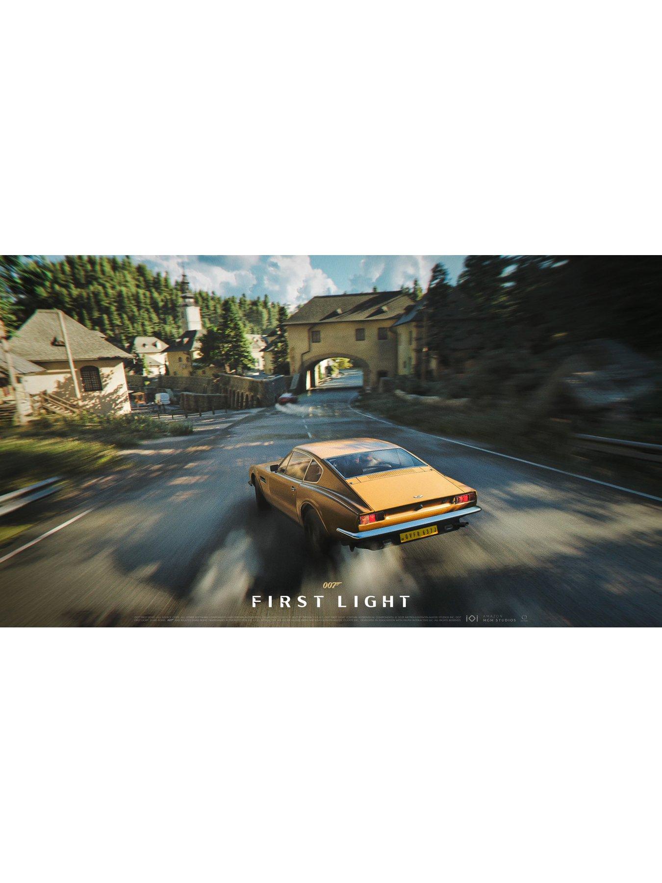 Image 3 of 7 of Xbox 007 First Light: Legacy Edition - Xbox&nbsp;Series X