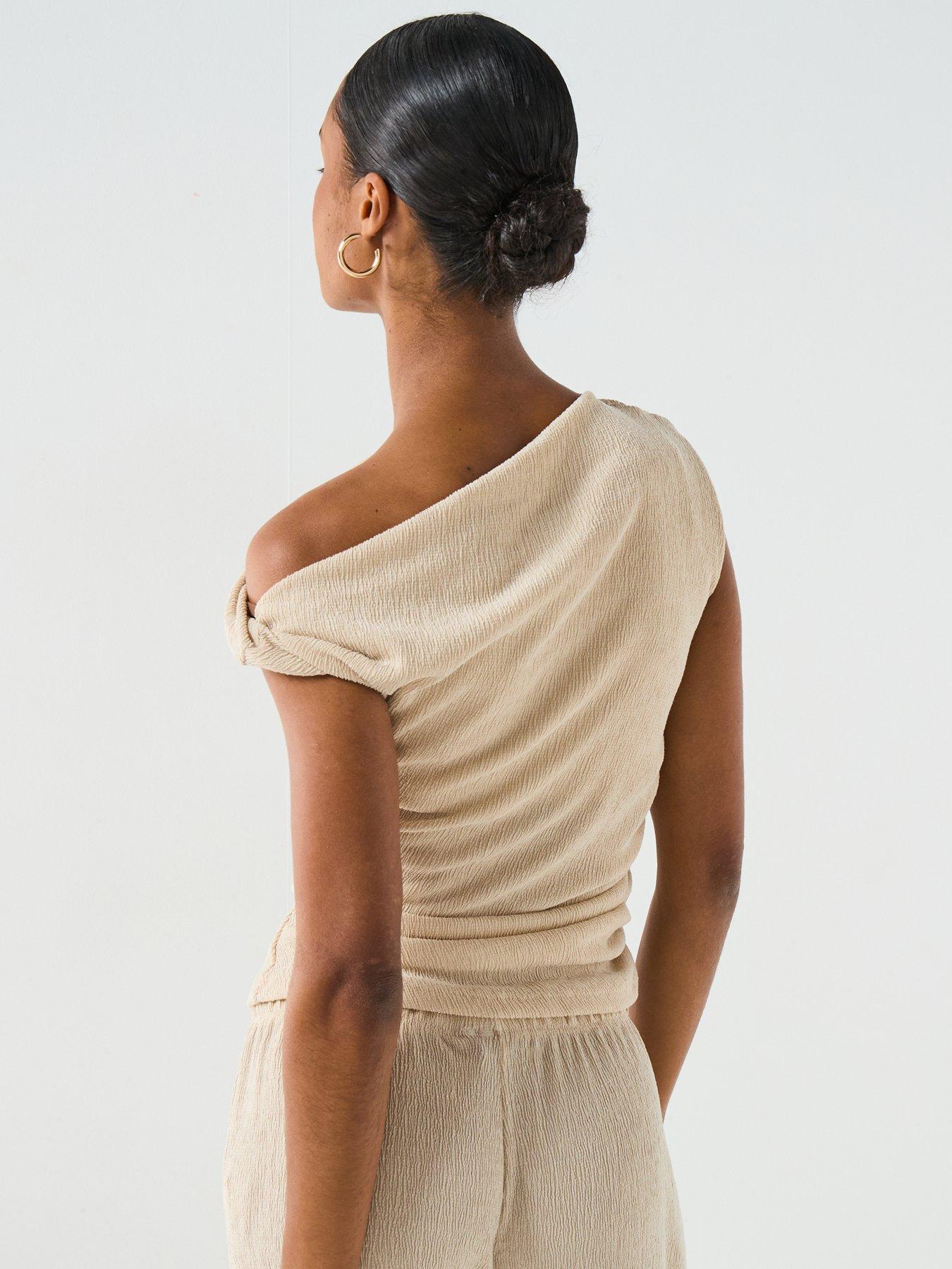 stillFront image of vero-moda-luna-sleeveless-top-cream