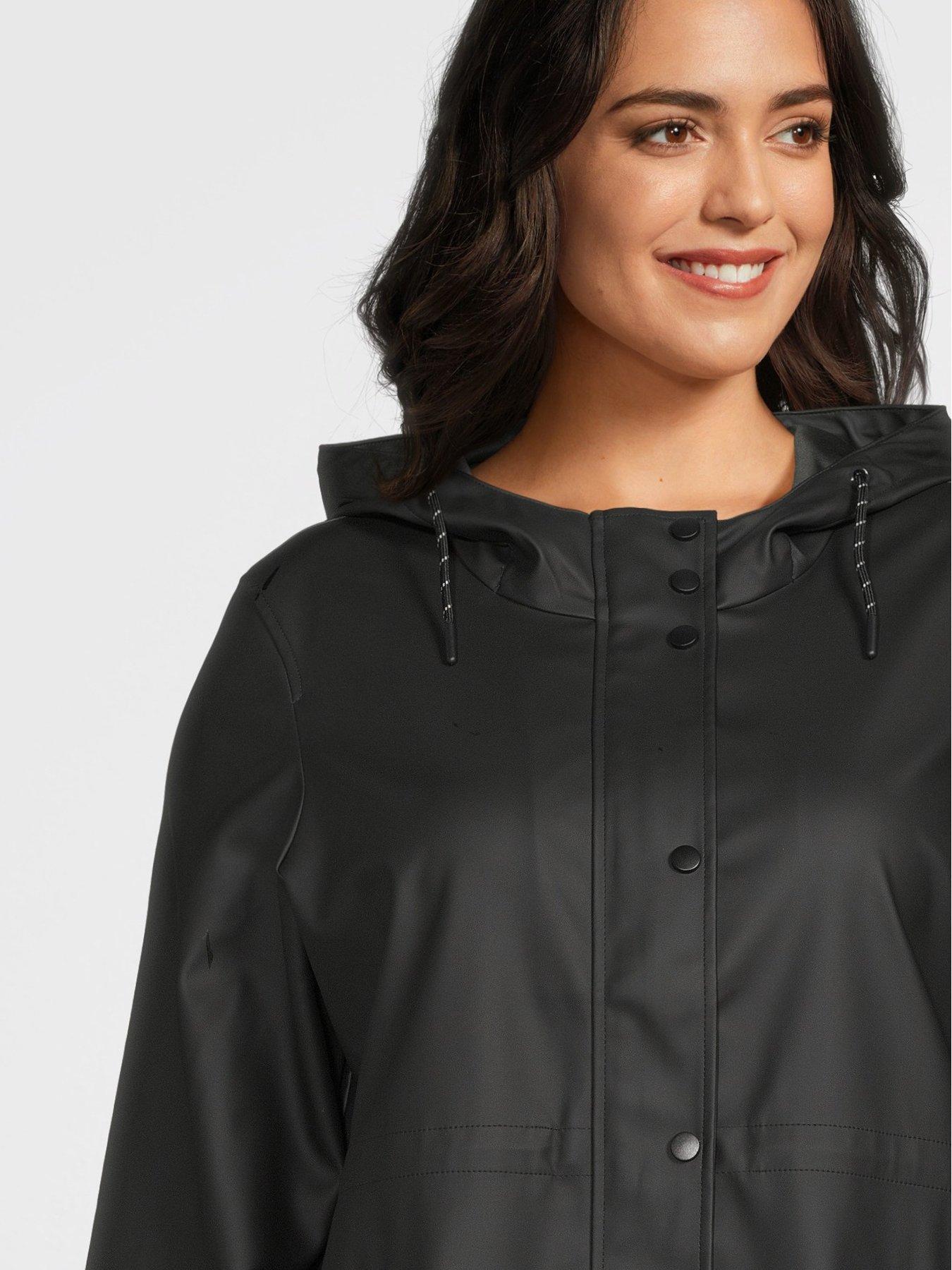 Image 4 of 5 of Vero Moda Curve Malou Coated Jacket - Black
