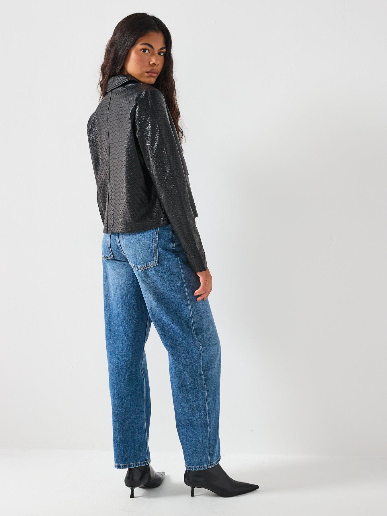Image 2 of 6 of Vero Moda Bellis Long Sleeve Short Collar Coated Jacket - Black