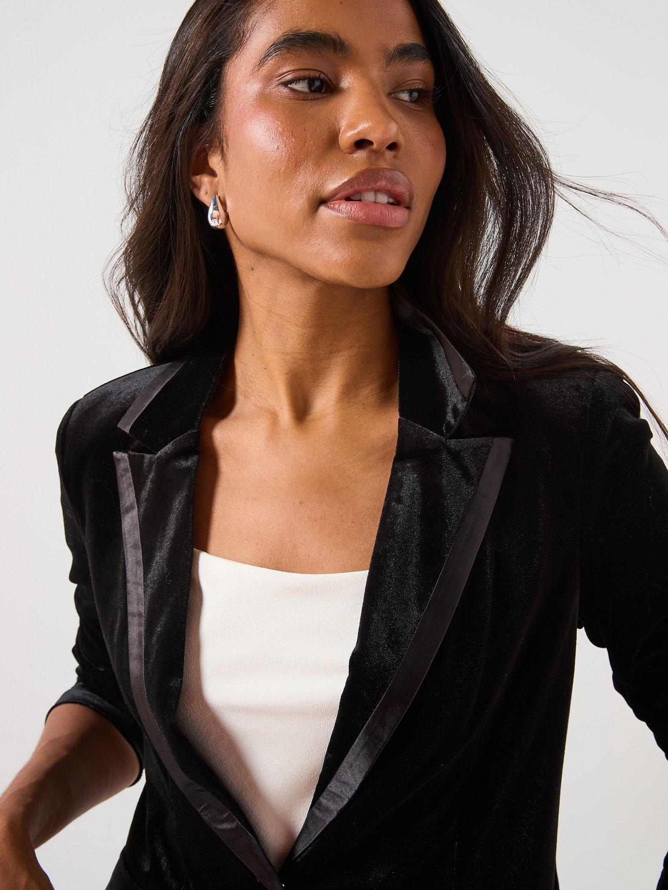  image of vero-moda-haven-long-sleeve-velvet-blazer-black