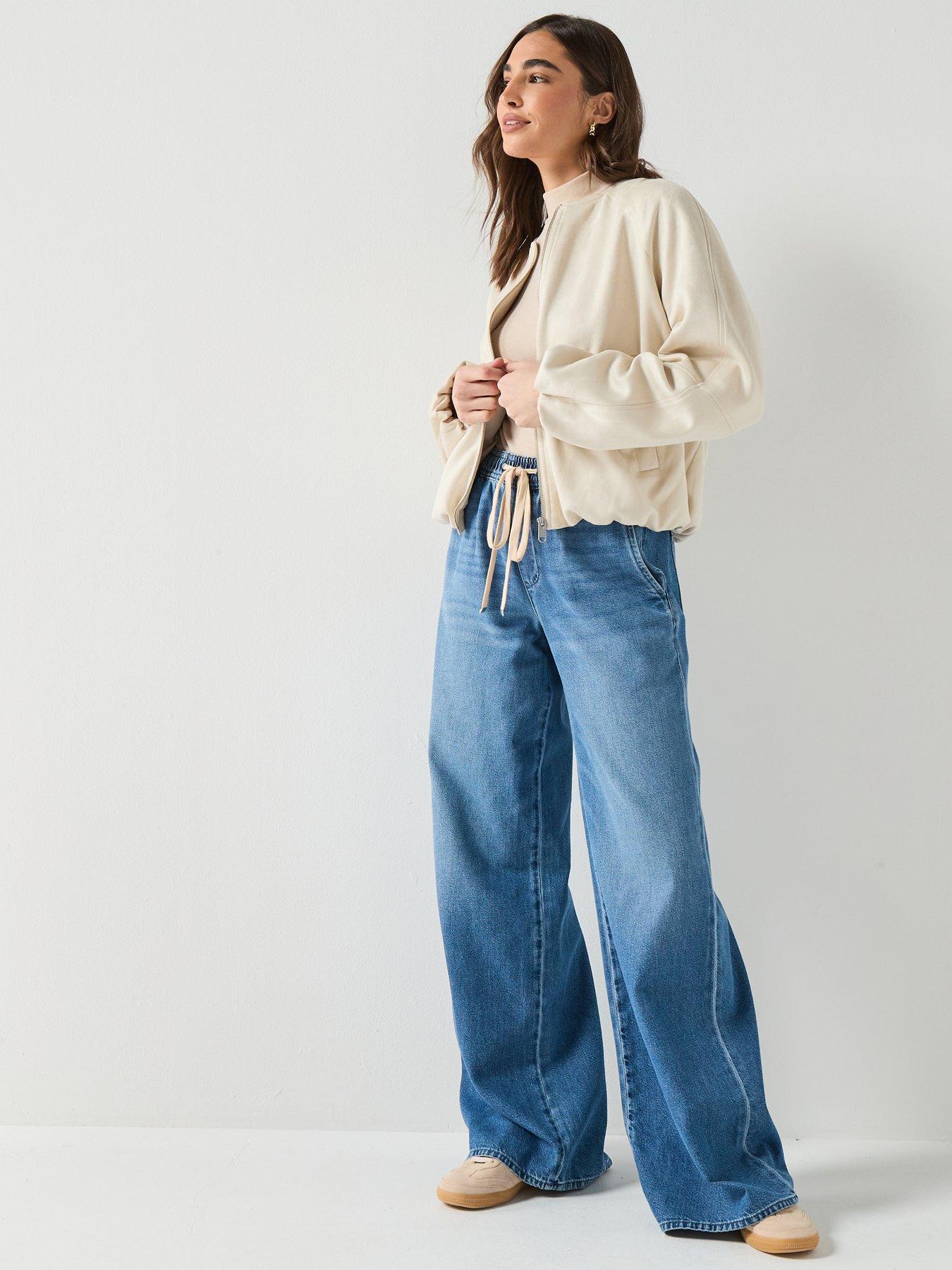 Image 3 of 6 of Vero Moda Monica Short Jacket - Cream