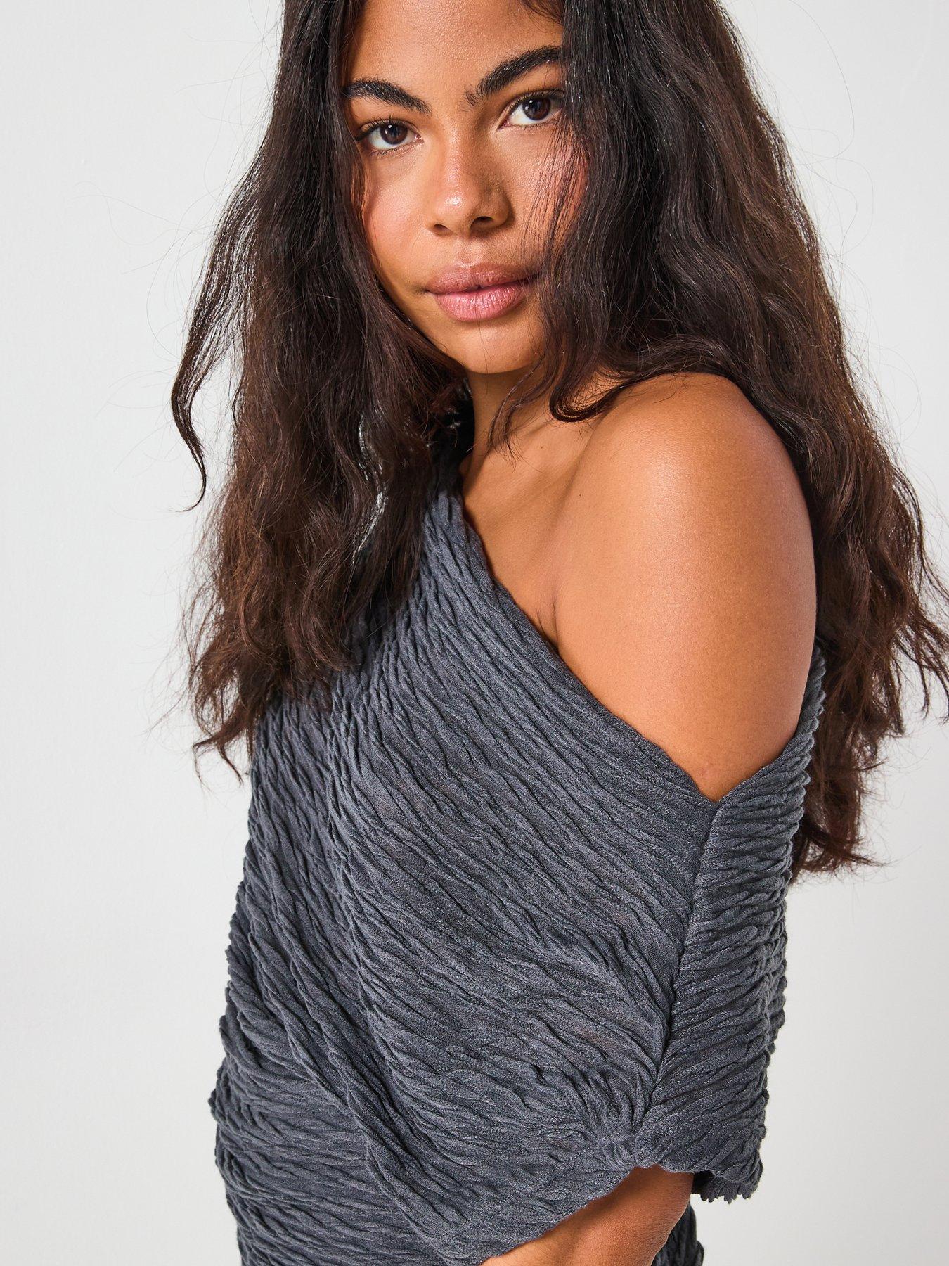 Image 4 of 6 of Vero Moda Fie One Shoulder Slouch Jersey Top Co-Ord - Grey