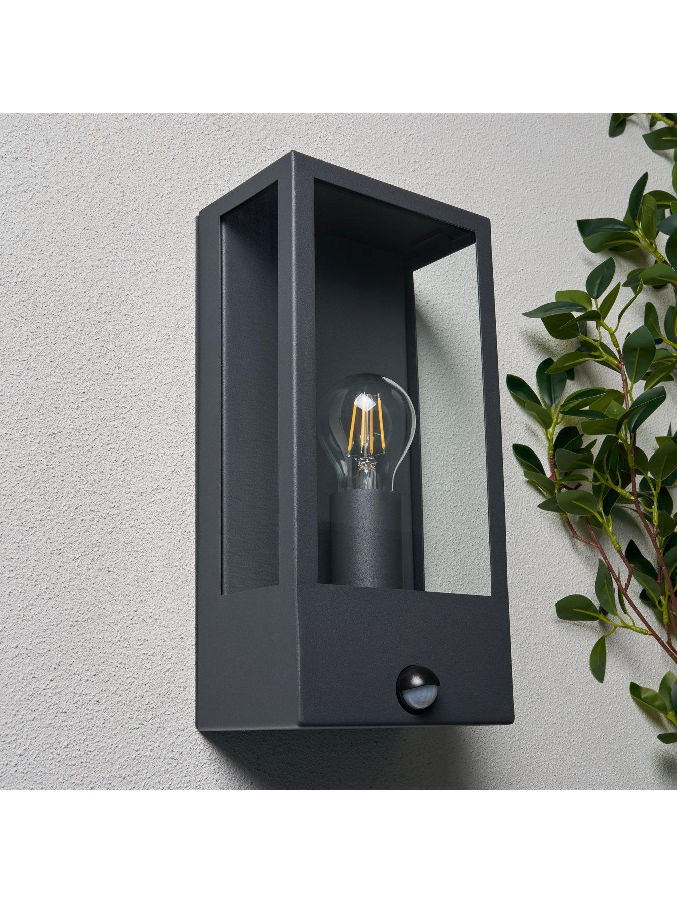 Minerva E27 Wall Lant w PIR Anthracite