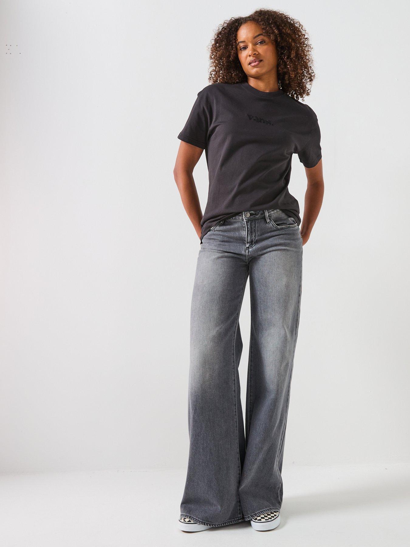  image of vans-womens-essential-oversized-t-shirt-black