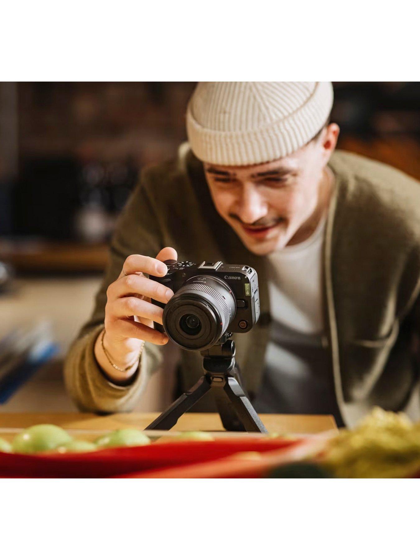  image of canon-rf-s-14-30mm-f4-63-is-stm-pz-lens-black