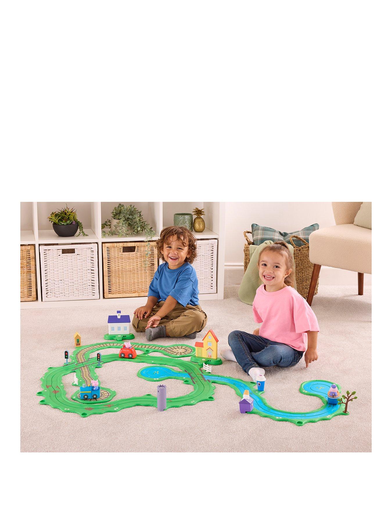 undefined Whizz-Around Peppa Great Big World Set