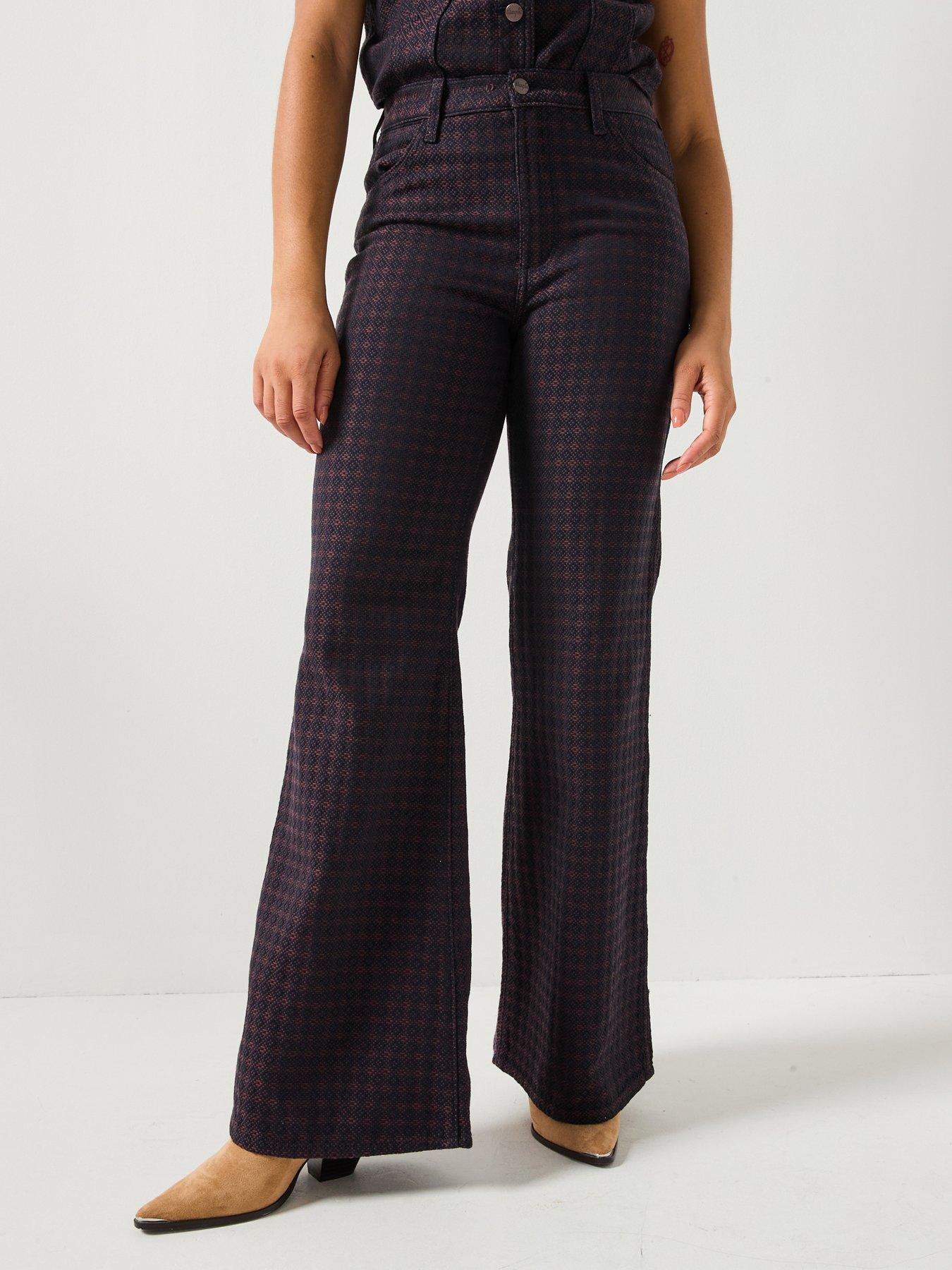 undefined 70s Flare Jeans - Mahogany - Black