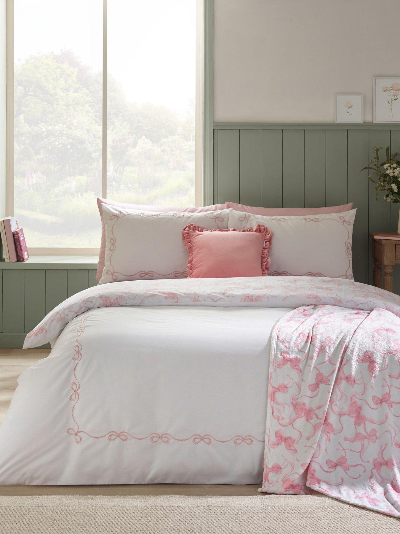 Catherine Lansfield Bow Embroidery Duvet Set