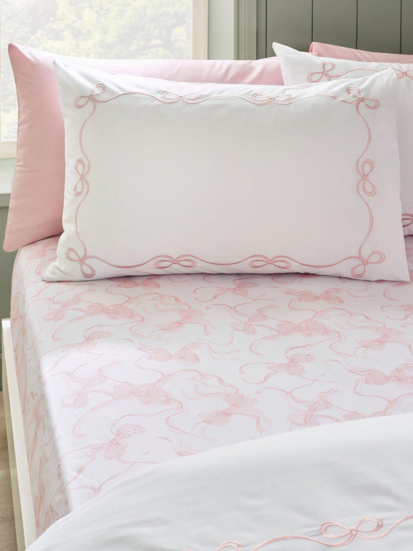 Image 1 of 3 of Catherine Lansfield Bow Fitted Sheet