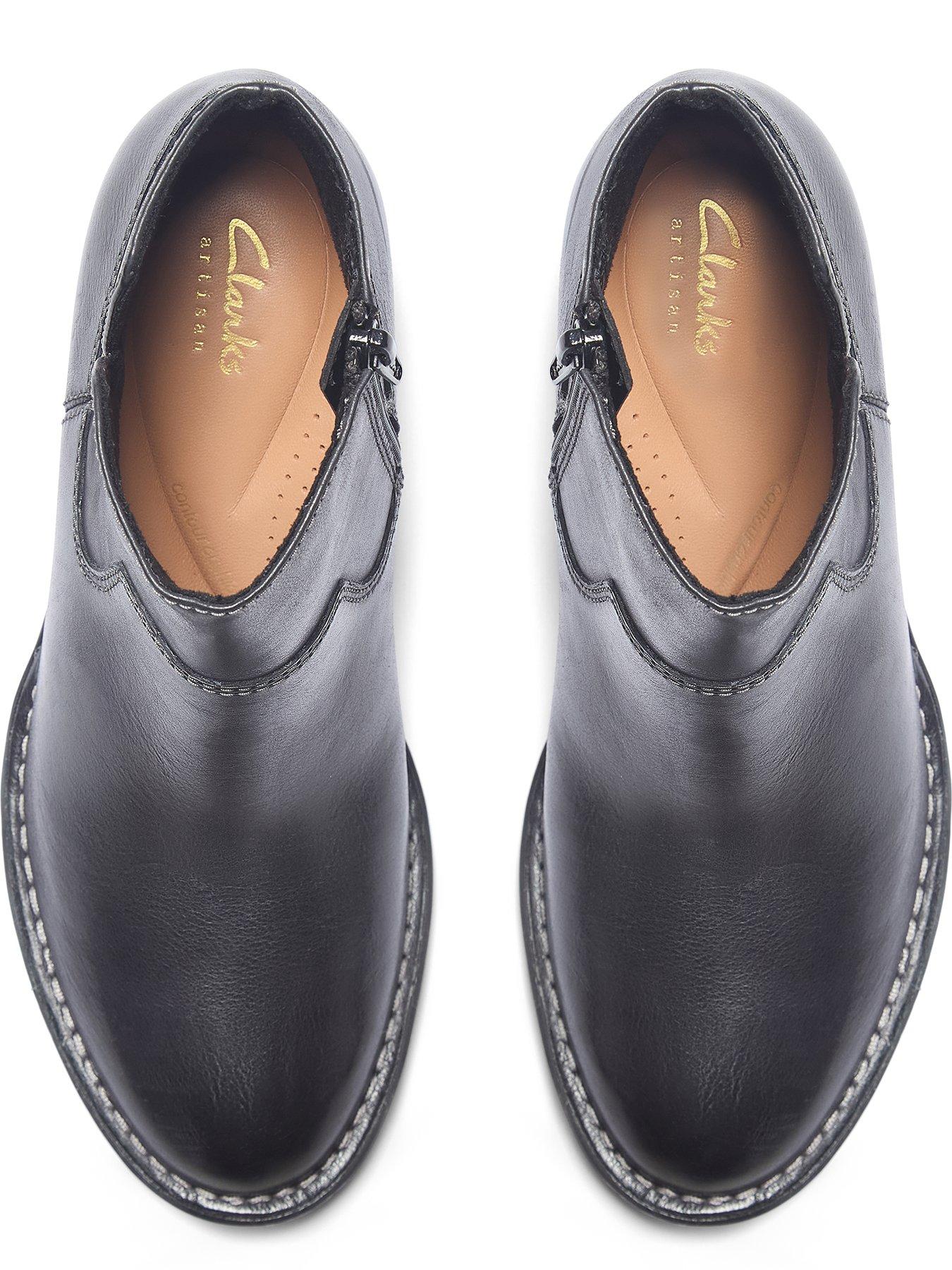 Image 4 of 6 of Clarks Wide Fit Kastela Top Boots - Black