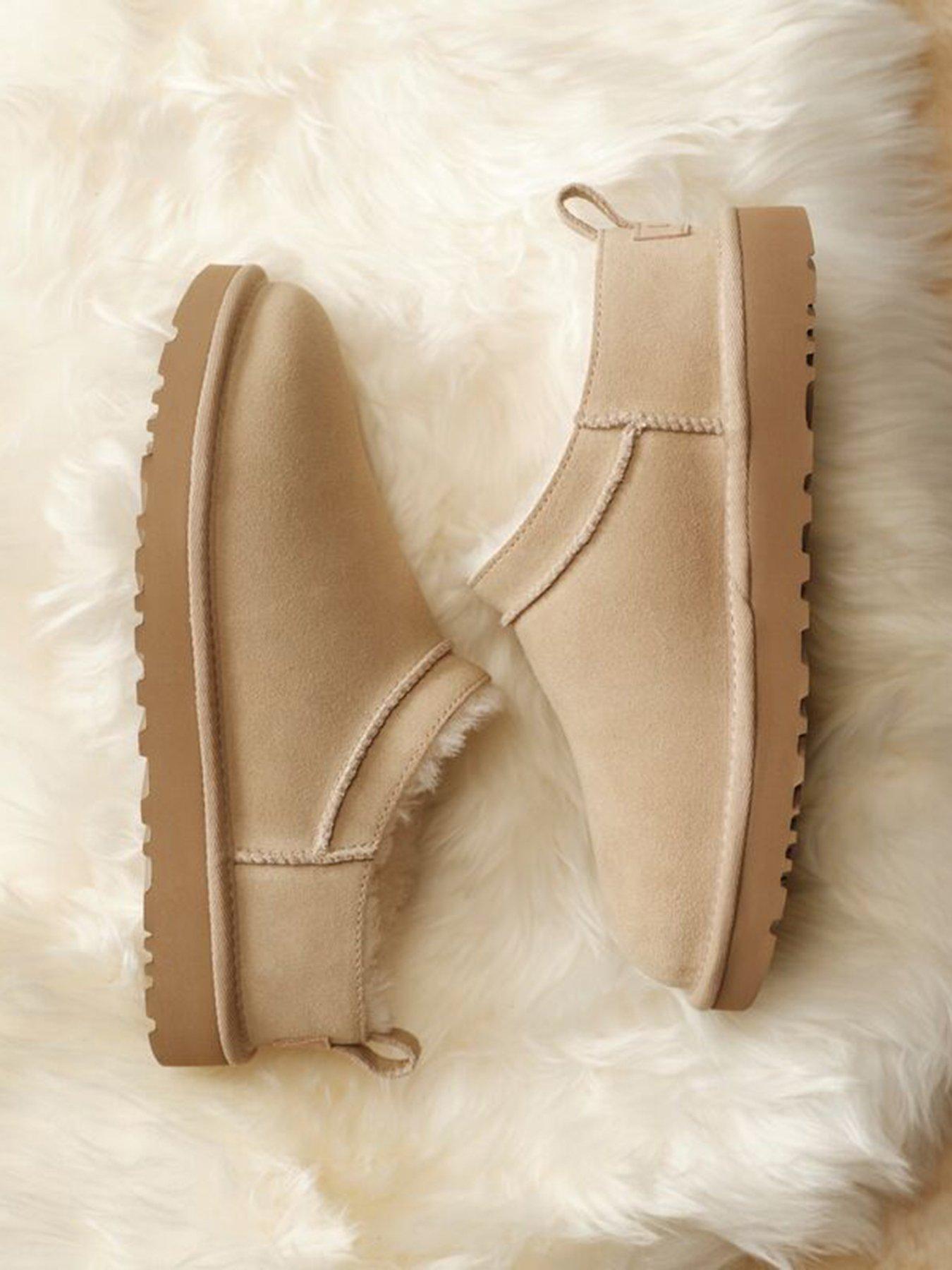 UGG Classic Micro Boots - Beige