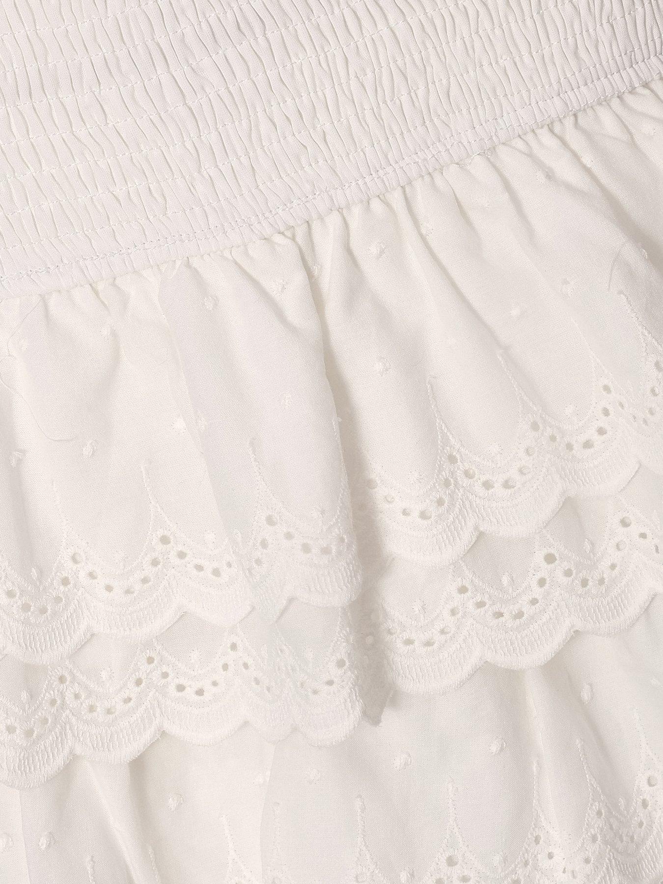  image of quiz-white-embroidered-mini-skirt