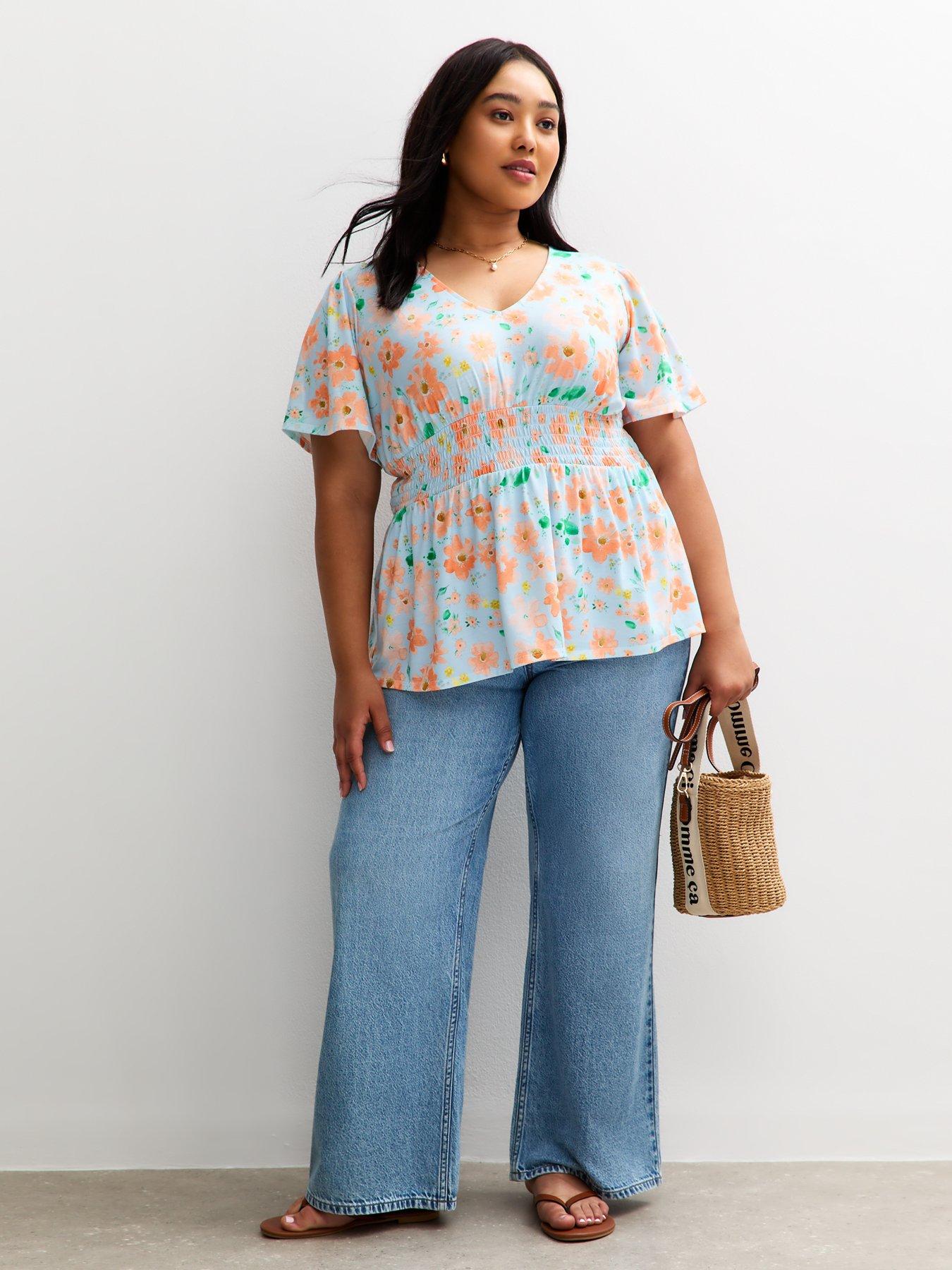 Image 3 of 4 of New Look Curves Floral Print Top - Multi