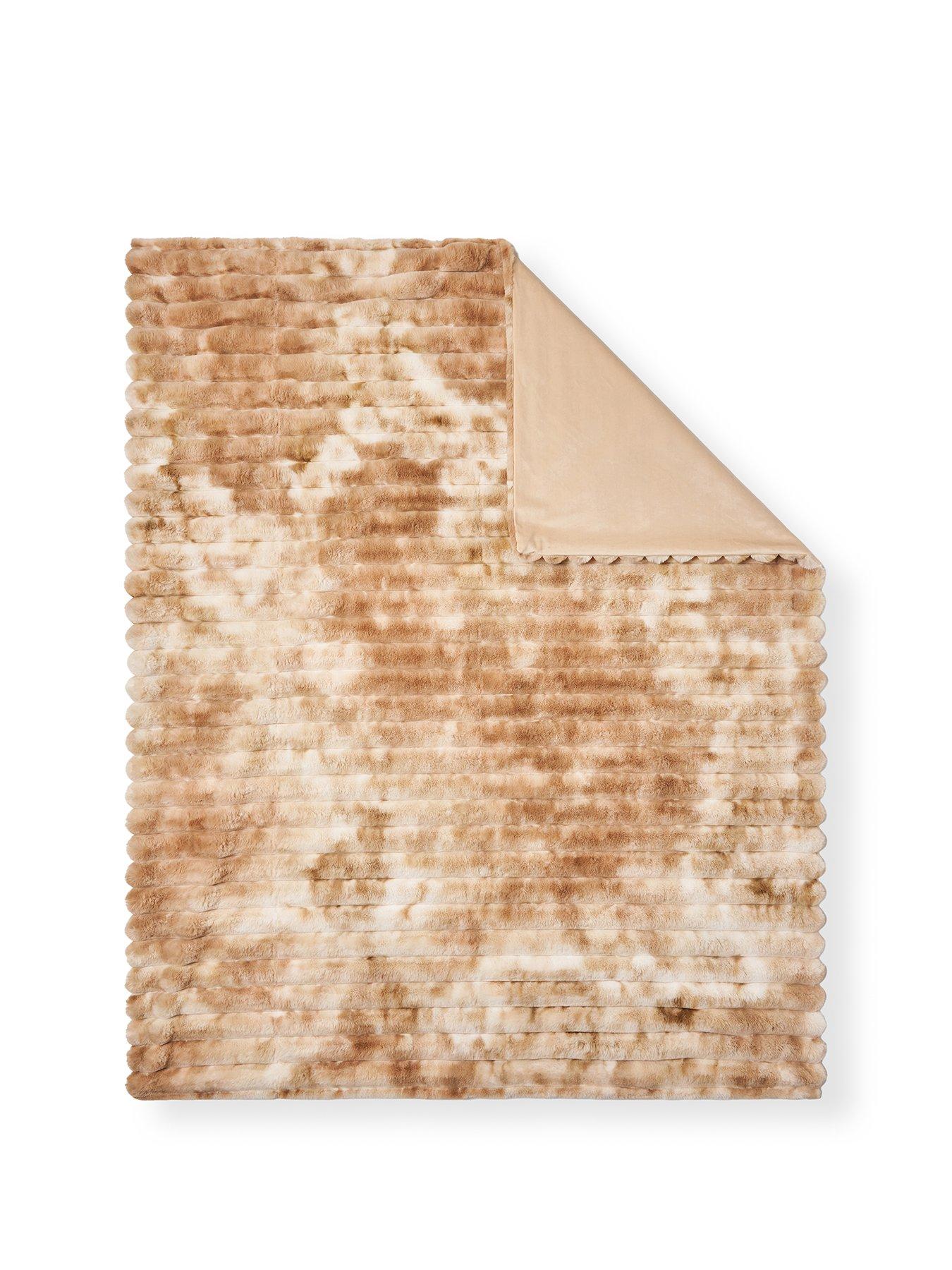 stillFront image of the-very-collection-marled-rib-throw