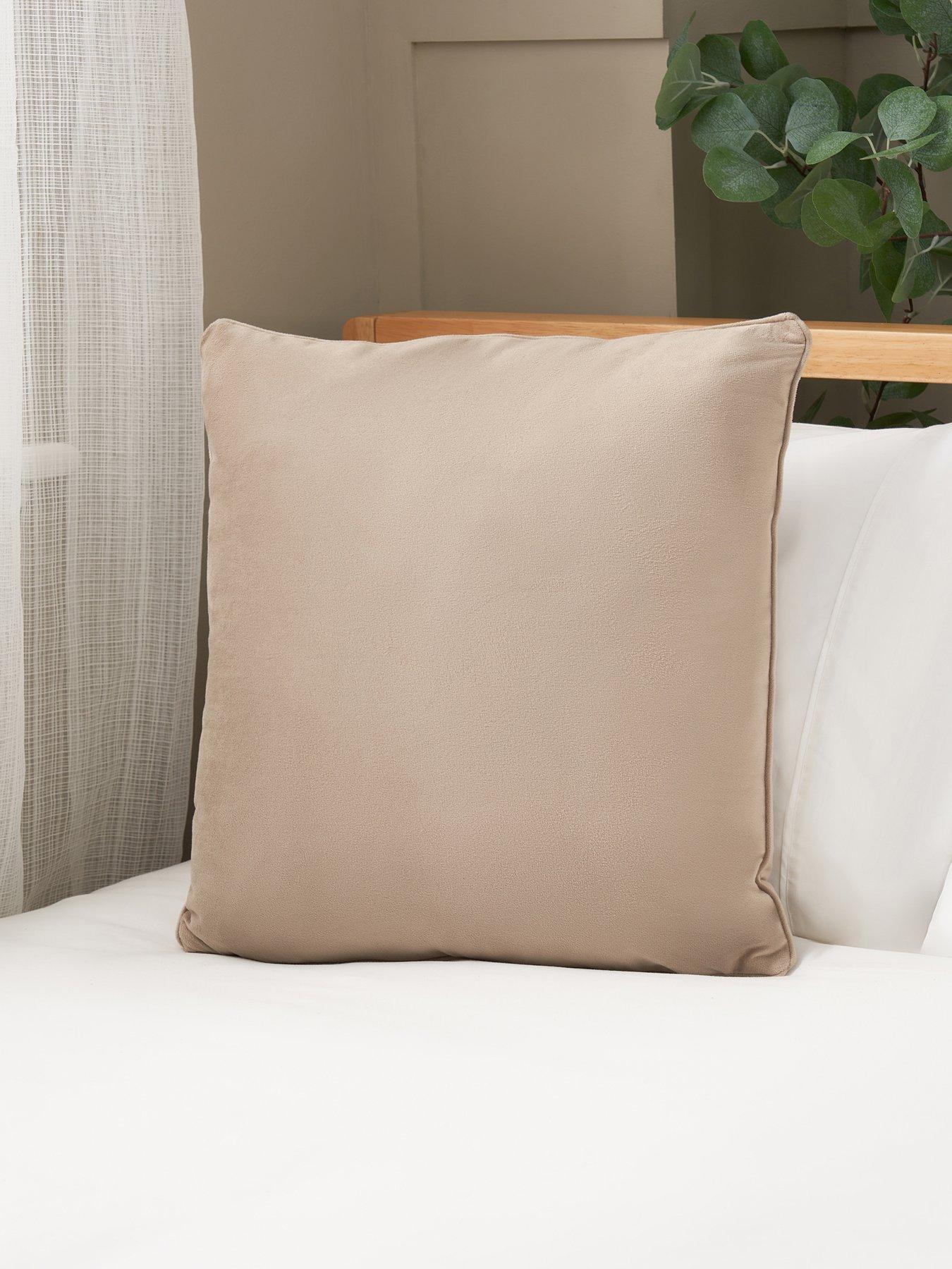 the-very-collection-piped-velour-cushion