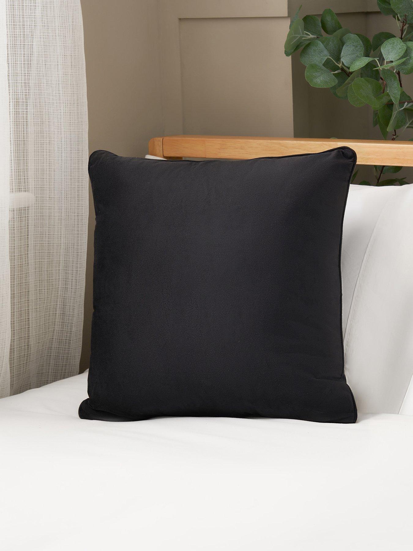 the-very-collection-piped-velour-cushion