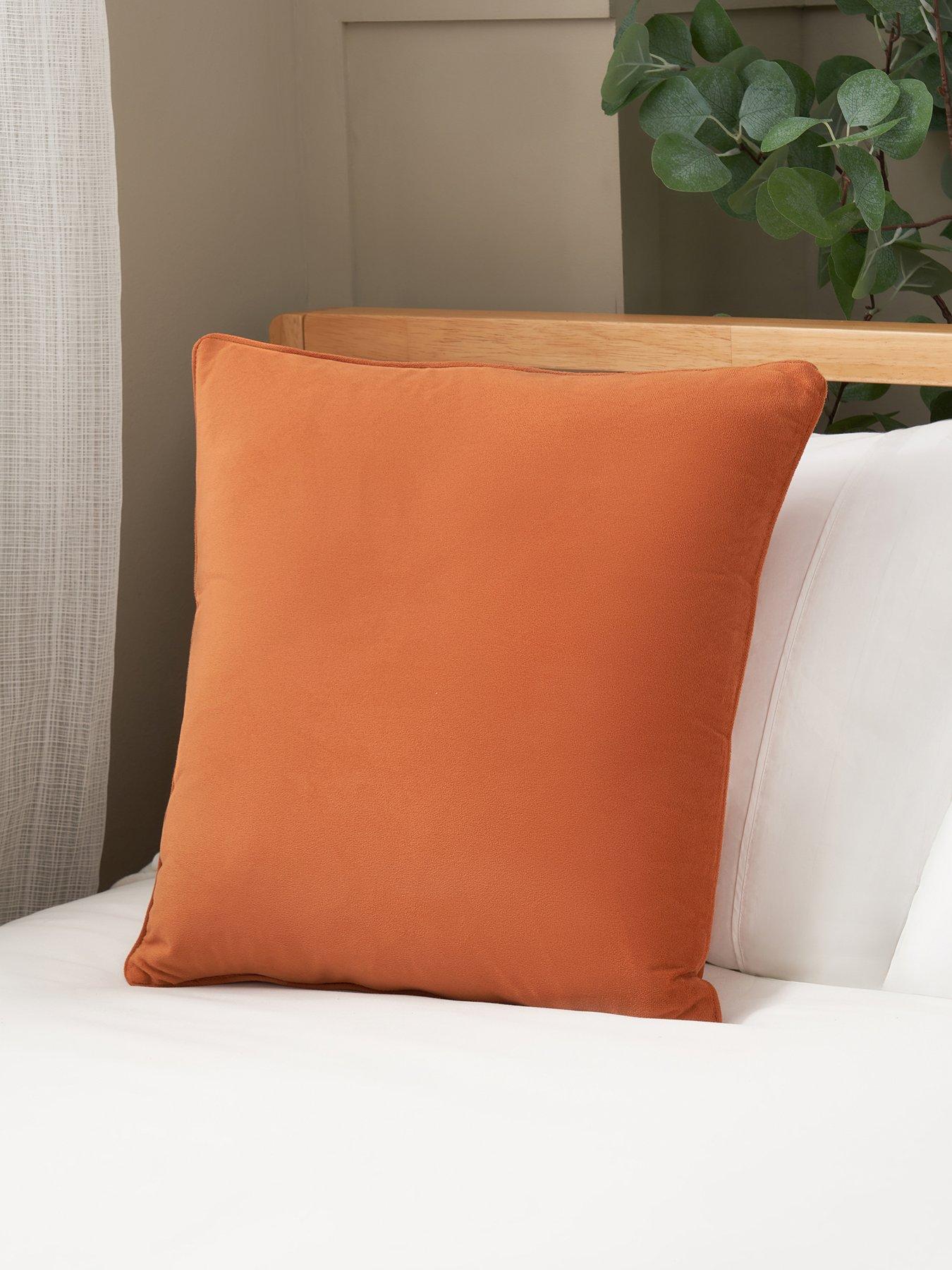 the-very-collection-piped-velour-cushion