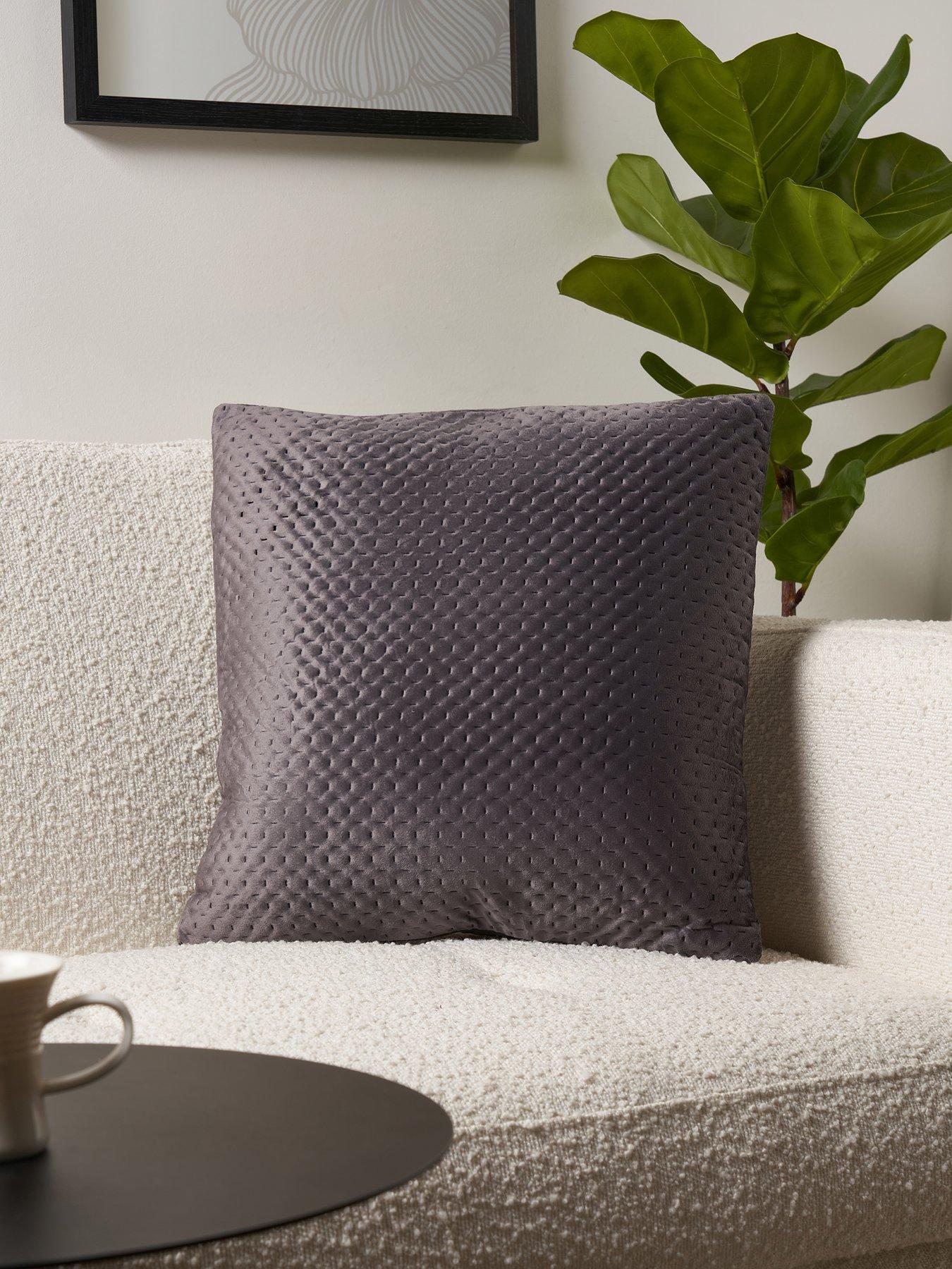 The Very Collection Liso Cushion