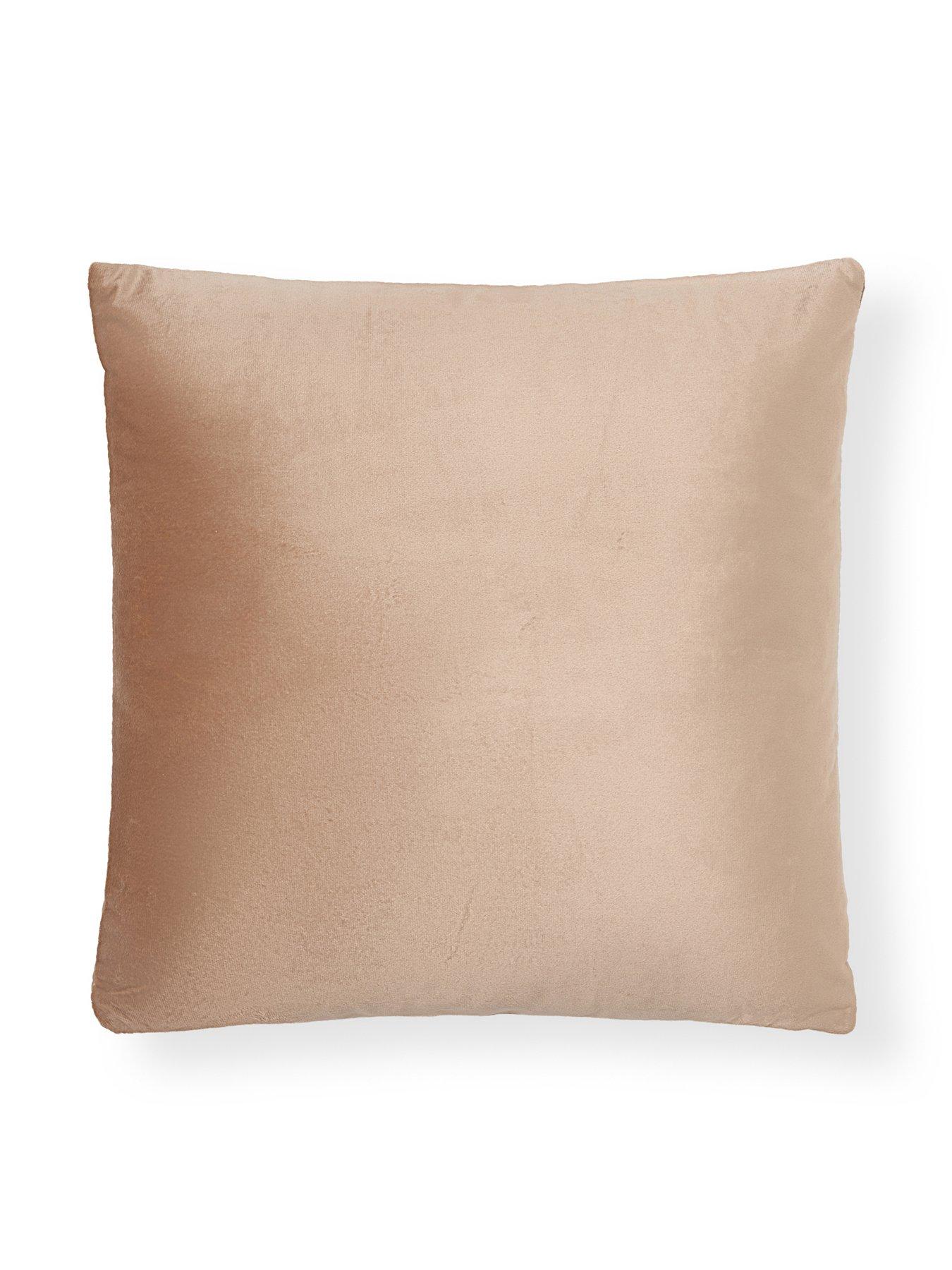 image of the-very-collection-liso-cushion