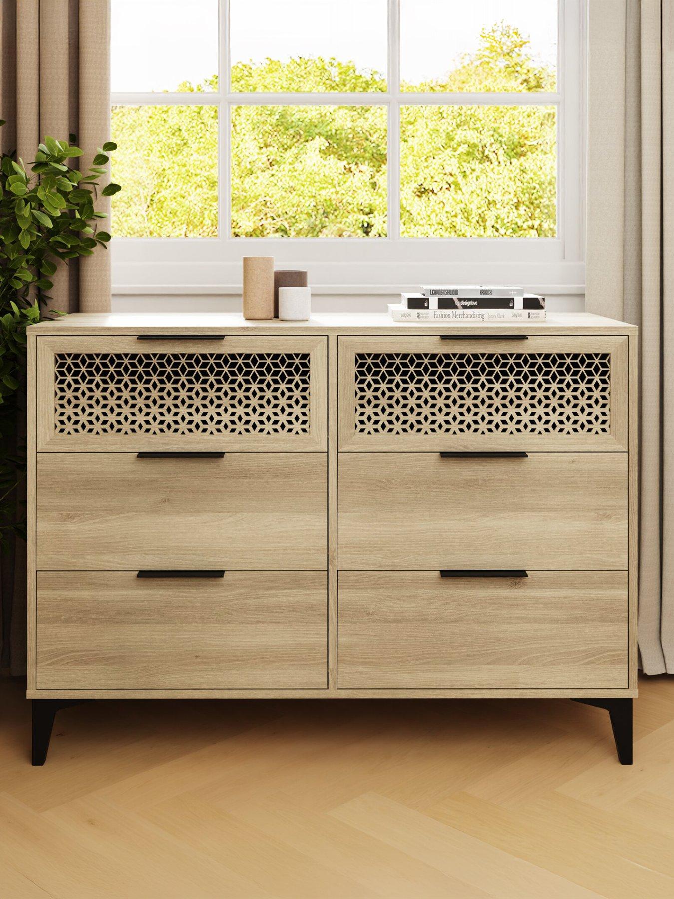 front image of gfw-ezra-33-drawer-chest-oak