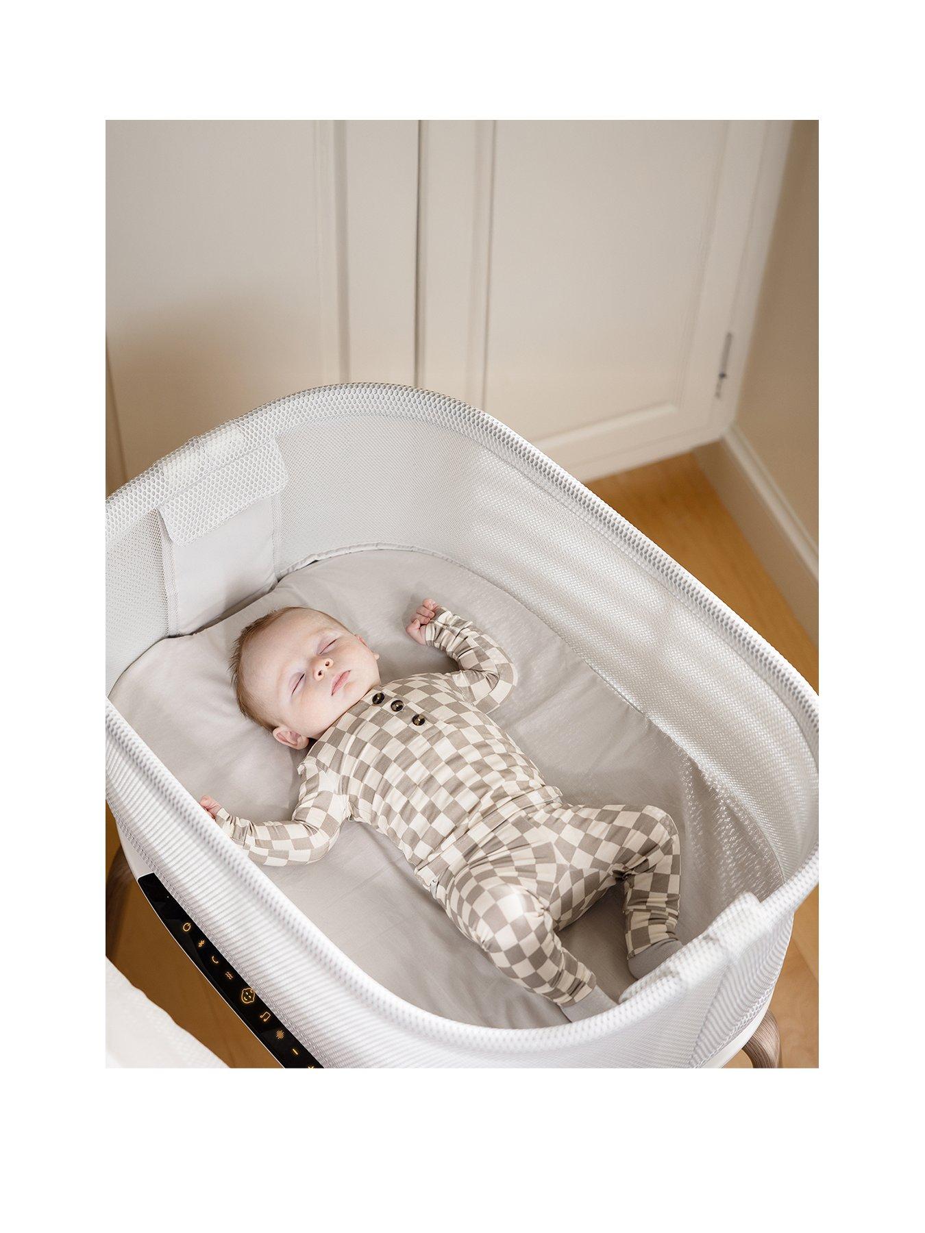 Image 2 of 8 of Graco Eluma Nest Bedside Crib - Luna
