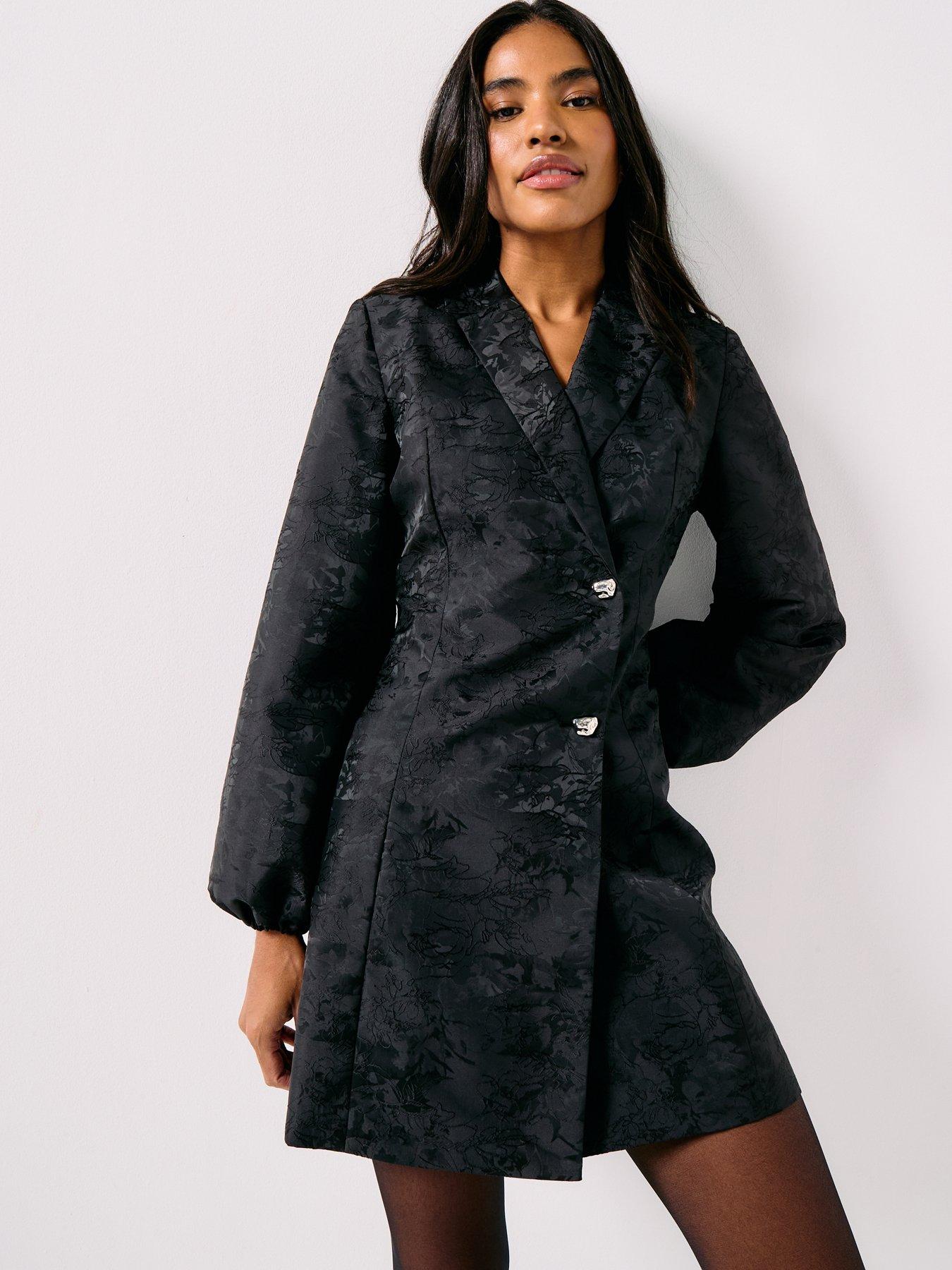 Image 4 of 6 of PIECES Maria Jaquard Blazer Dress - Black