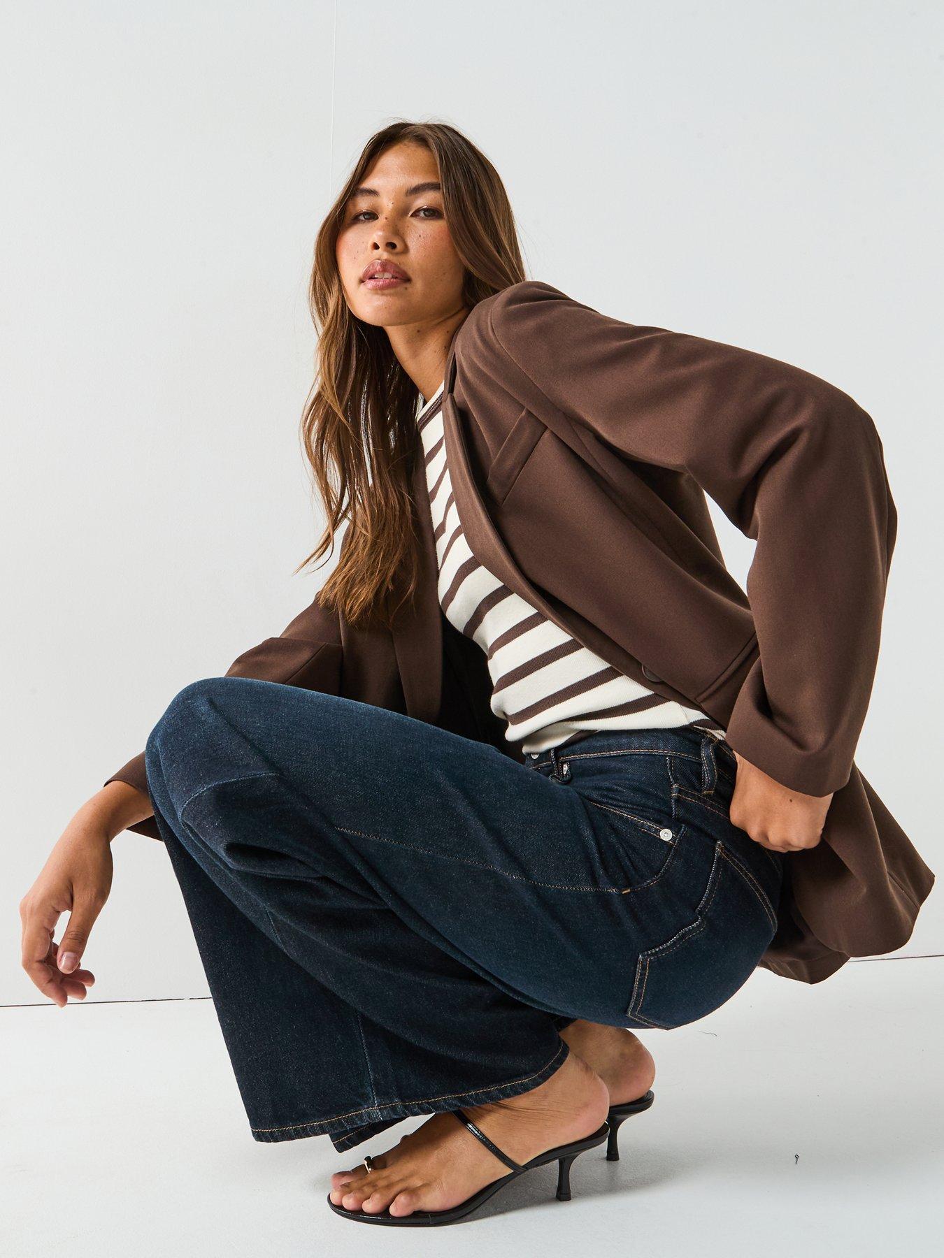  image of pieces-kamil-long-sleeve-loose-blazer-brown