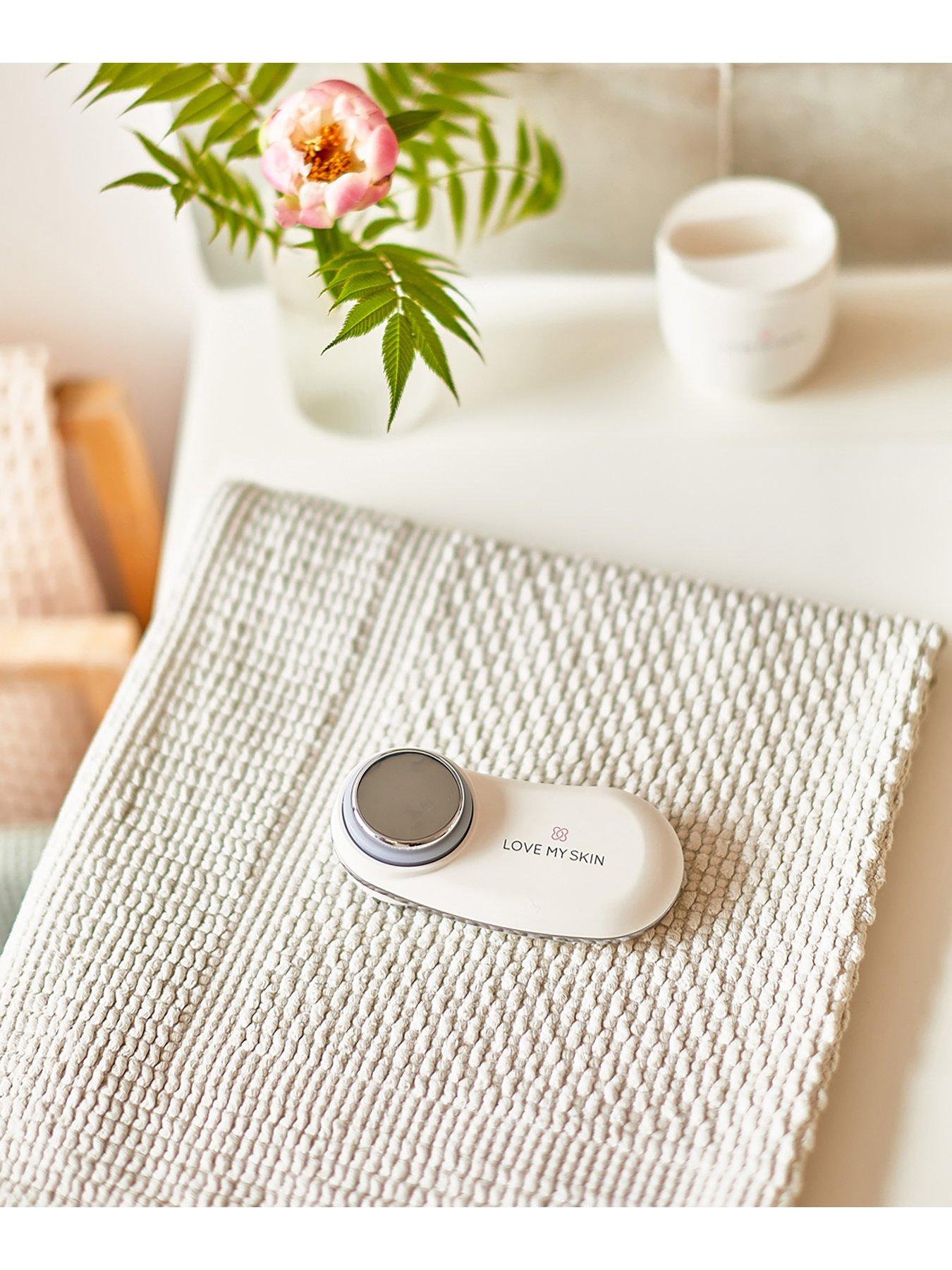 Image 2 of 5 of Love My Skin Luxury Cleanse &amp; Tone Device