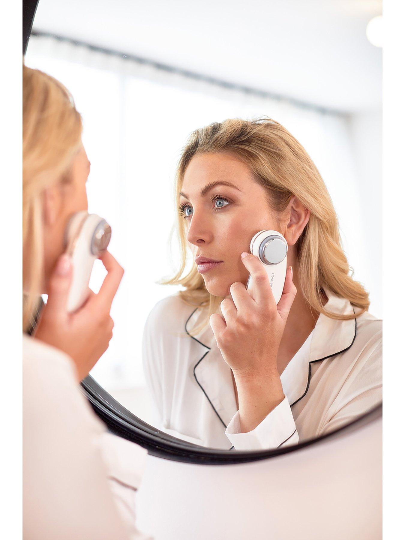 Image 4 of 5 of Love My Skin Luxury Cleanse &amp; Tone Device