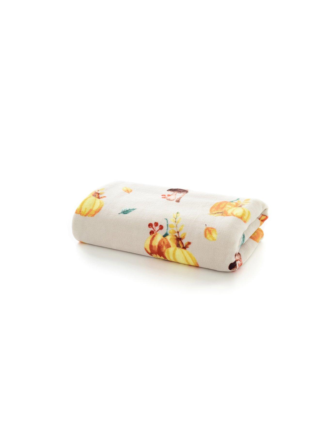 Image 4 of 5 of Deyongs Pumpkin Party Throw 140x180CM