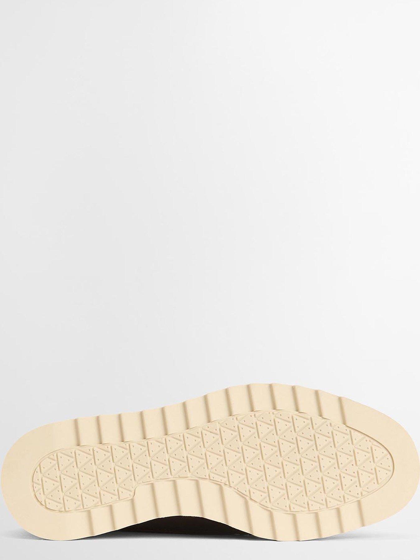 Image 4 of 6 of Barbour Barbour Hadston Two Tone Chukka Boots