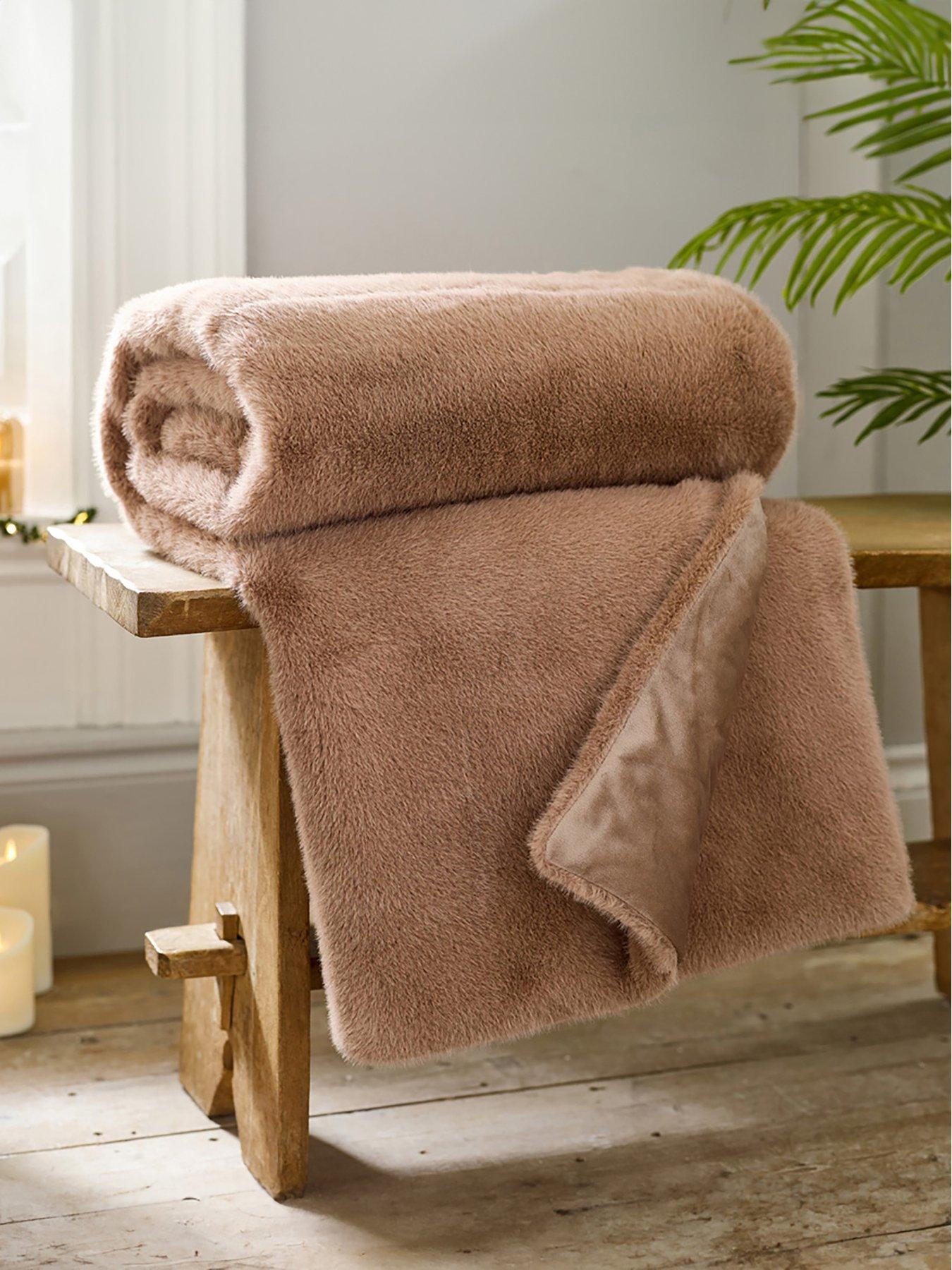 undefined Ashford Faux Fur Throw 130x180cm