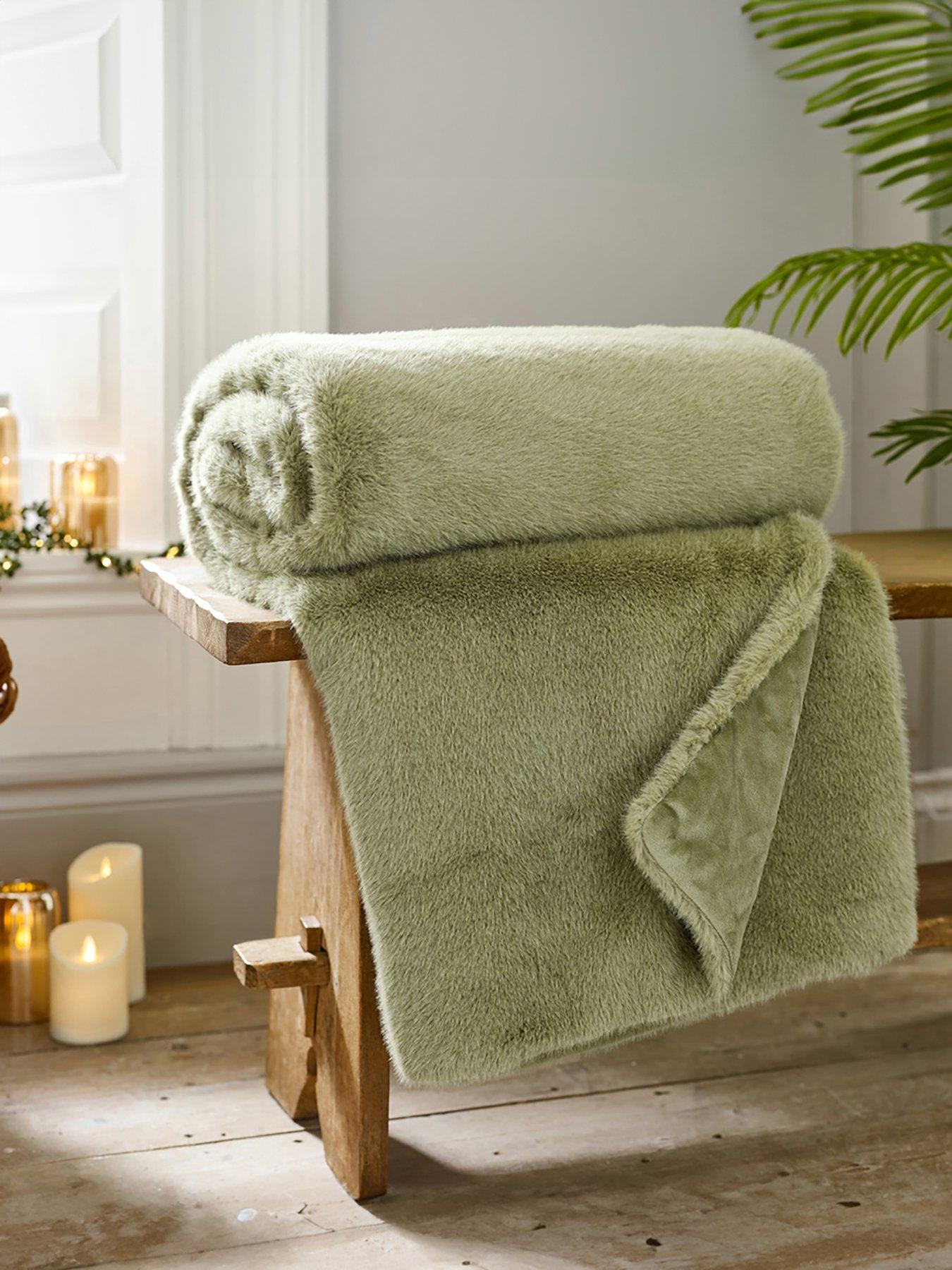 undefined Ashford Faux Fur Throw 130x180cm