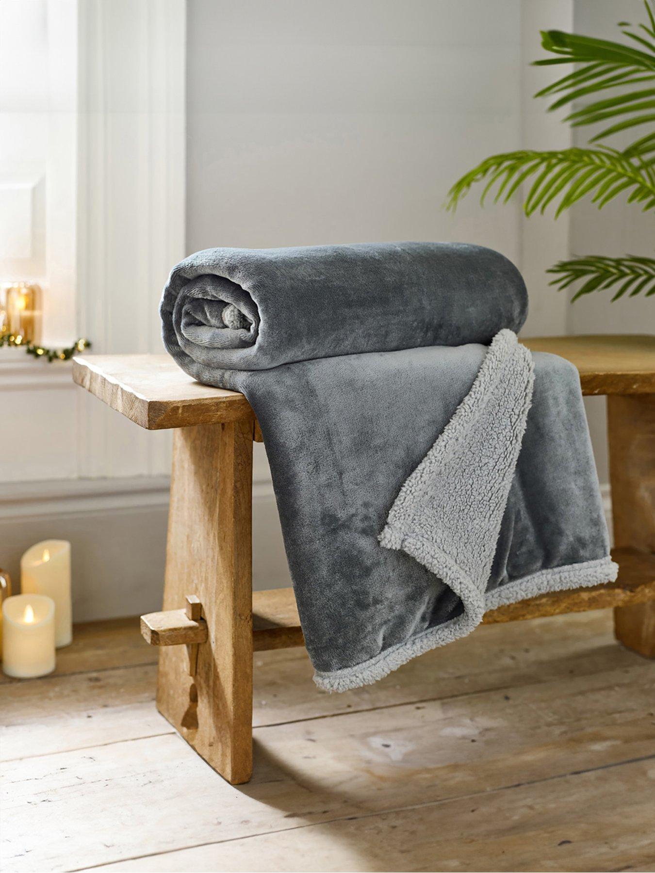 Deyongs Hazelwood Sherpa Throw 130x170cm