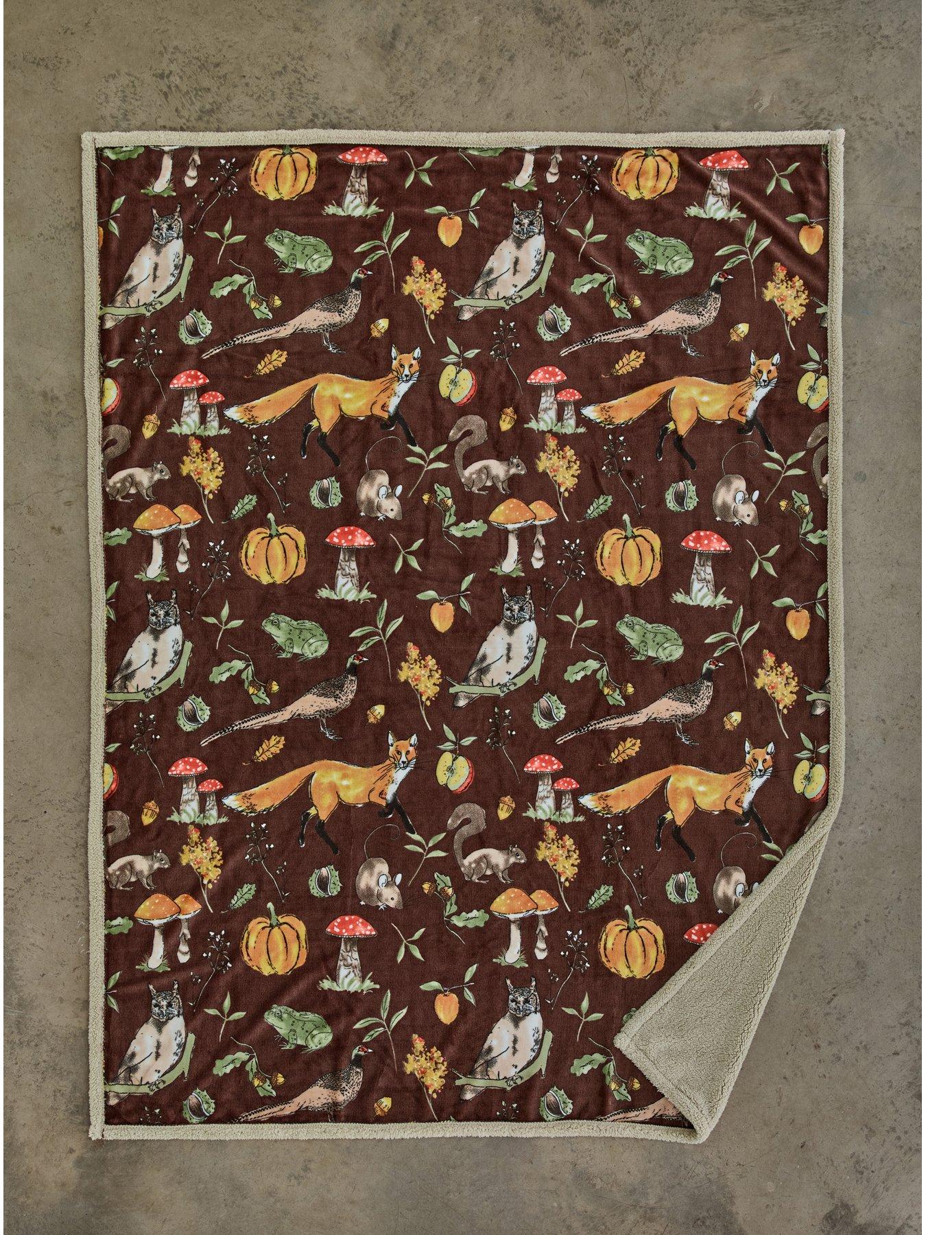 Image 3 of 3 of Deyongs Autumn Animals Sherpa Throw 130x170cm