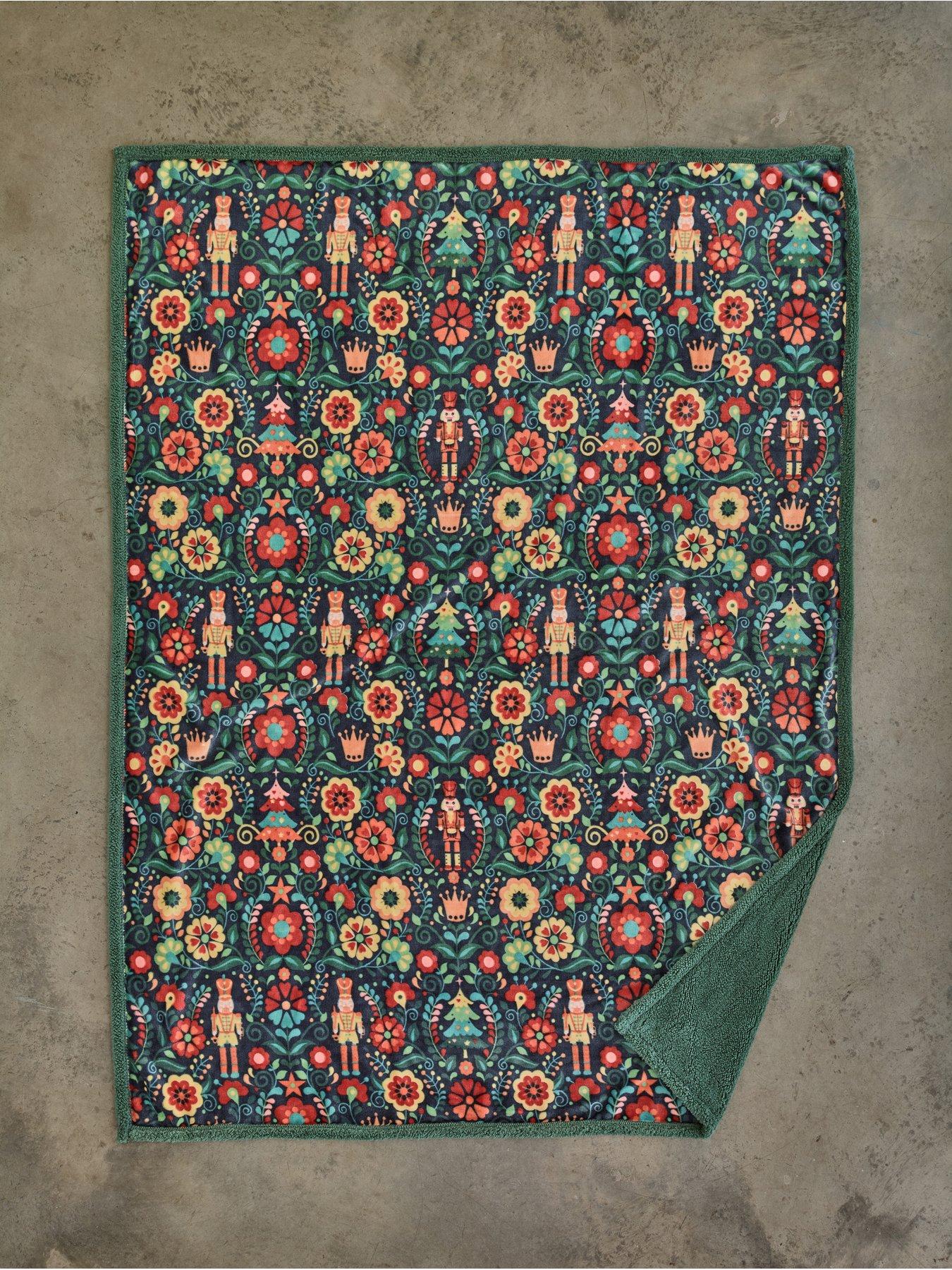 Image 3 of 3 of Deyongs Folkloric Nutcracker Sherpa Throw 130x170cm