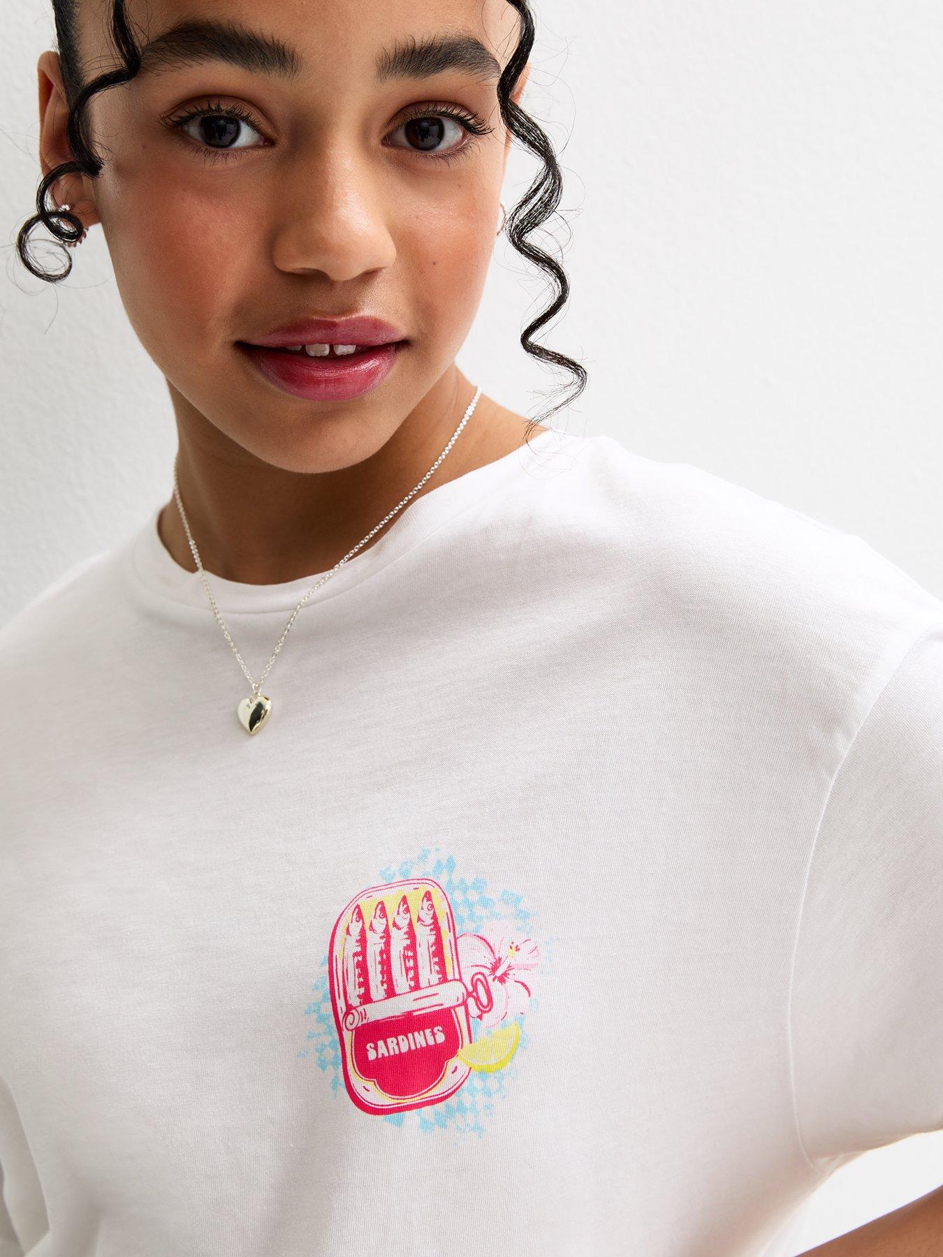 Image 5 of 5 of New Look 915 Girls Capri Sardines Print T-Shirt - White