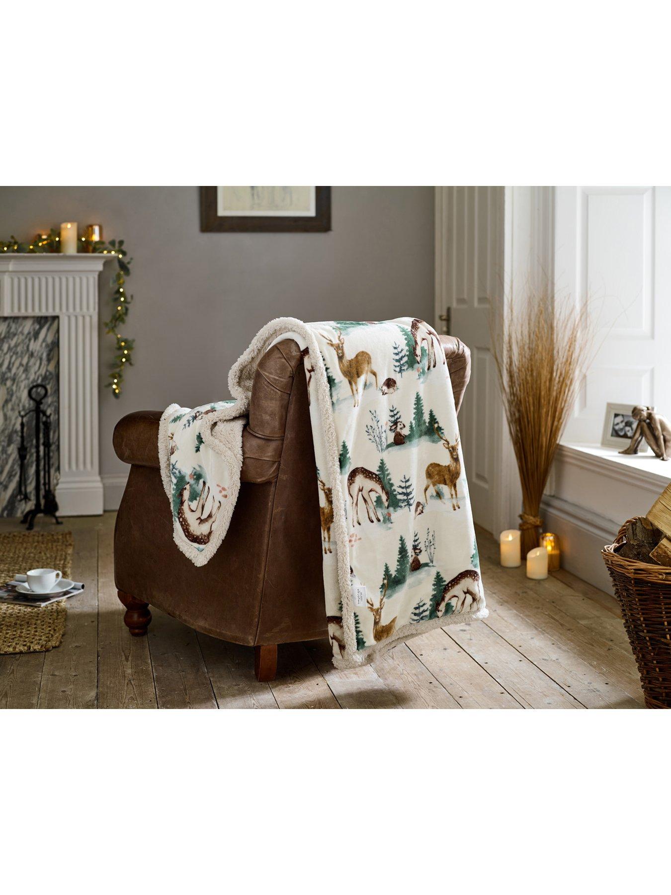 Image 4 of 6 of Deyongs Winter Deers Sherpa Throw 140x180cm