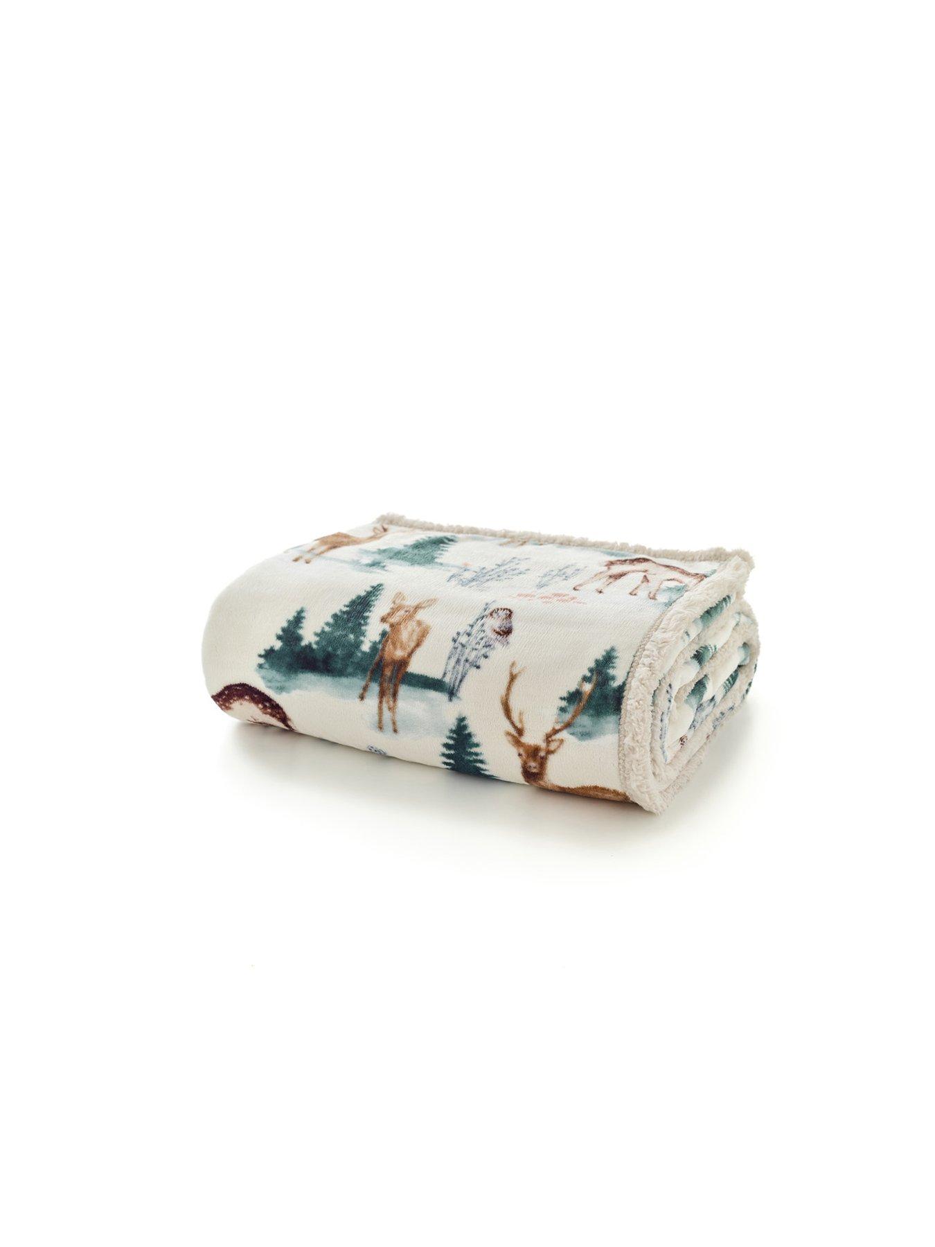 Image 6 of 6 of Deyongs Winter Deers Sherpa Throw 140x180cm