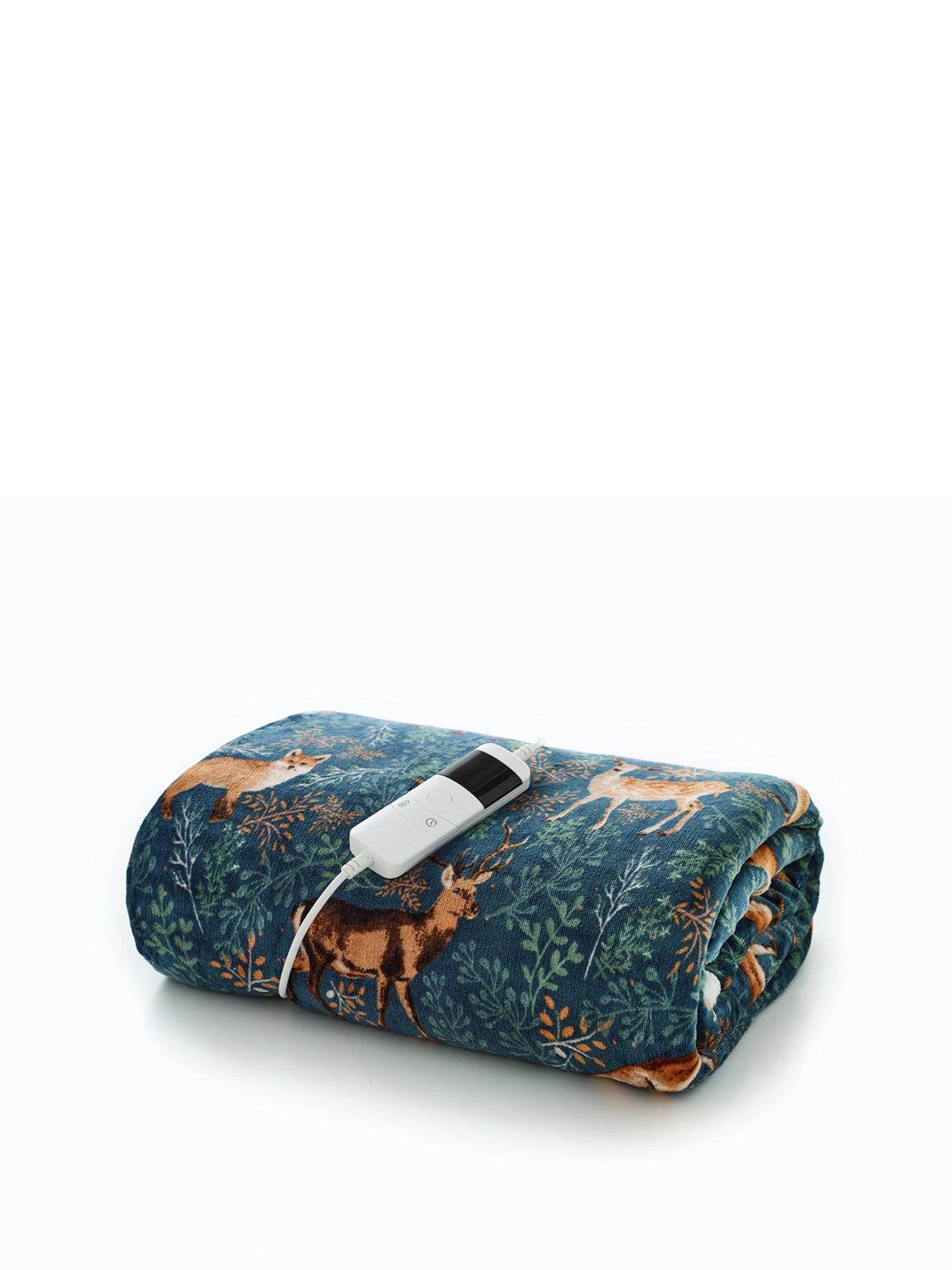  image of deyongs-heated-sherpa-throw-fox-amp-deer-140x180cm