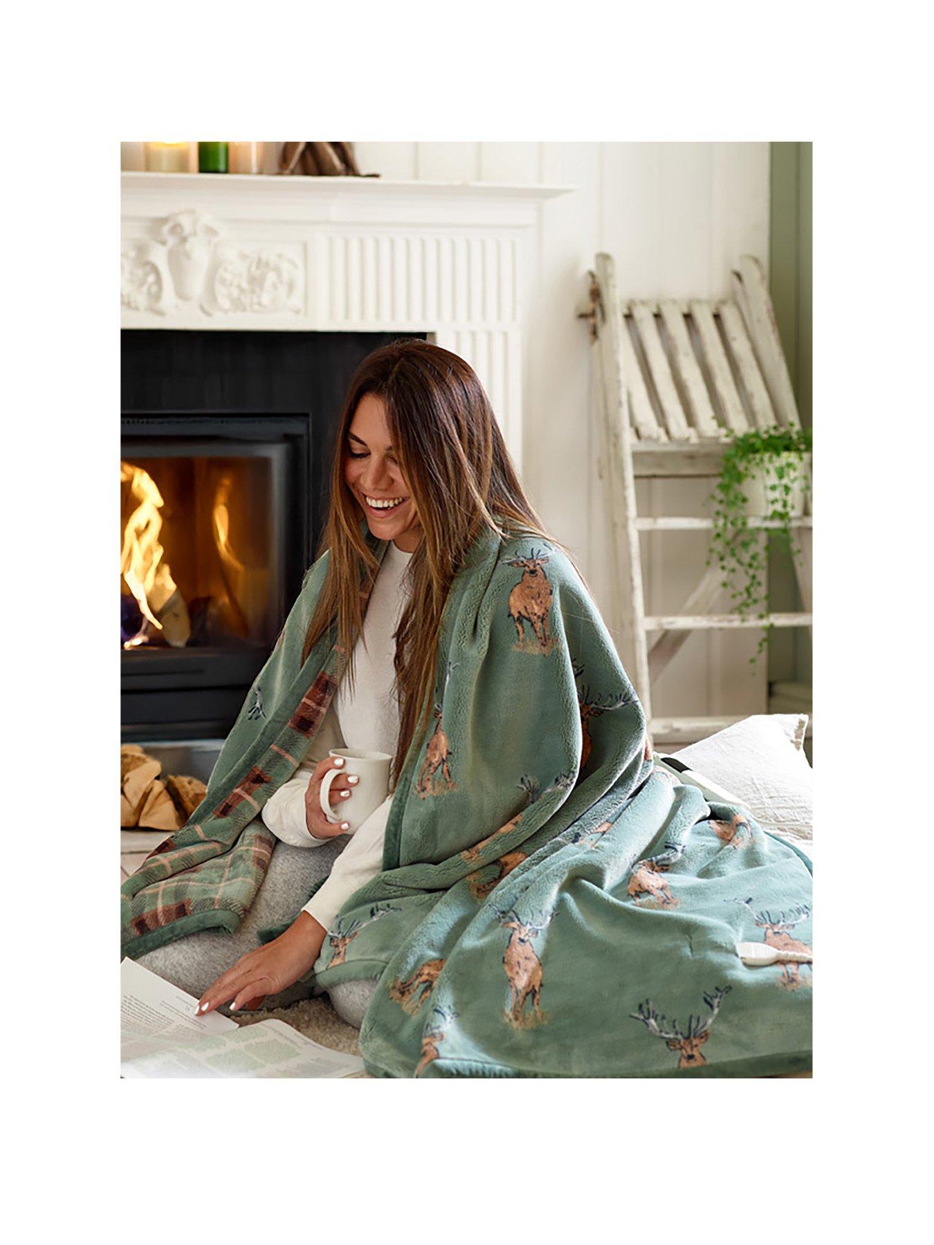 Image 2 of 2 of The Lyndon Co Heated Throw - Highland Fell 140x180cm