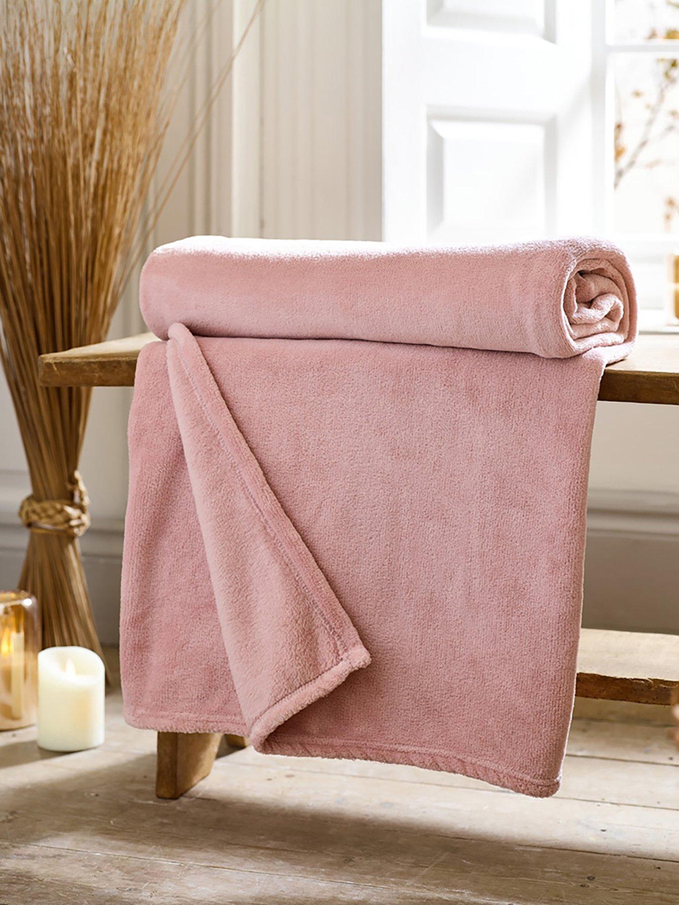 deyongs-snuggle-touch-throw-140x180cm