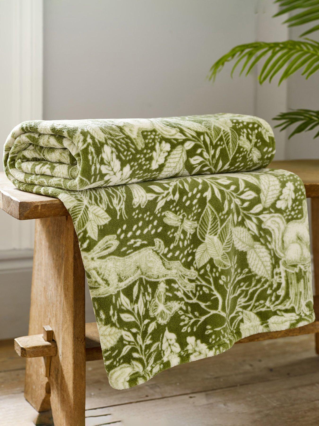 undefined Snuggle Touch Hidden Forest Throw 140x180cm