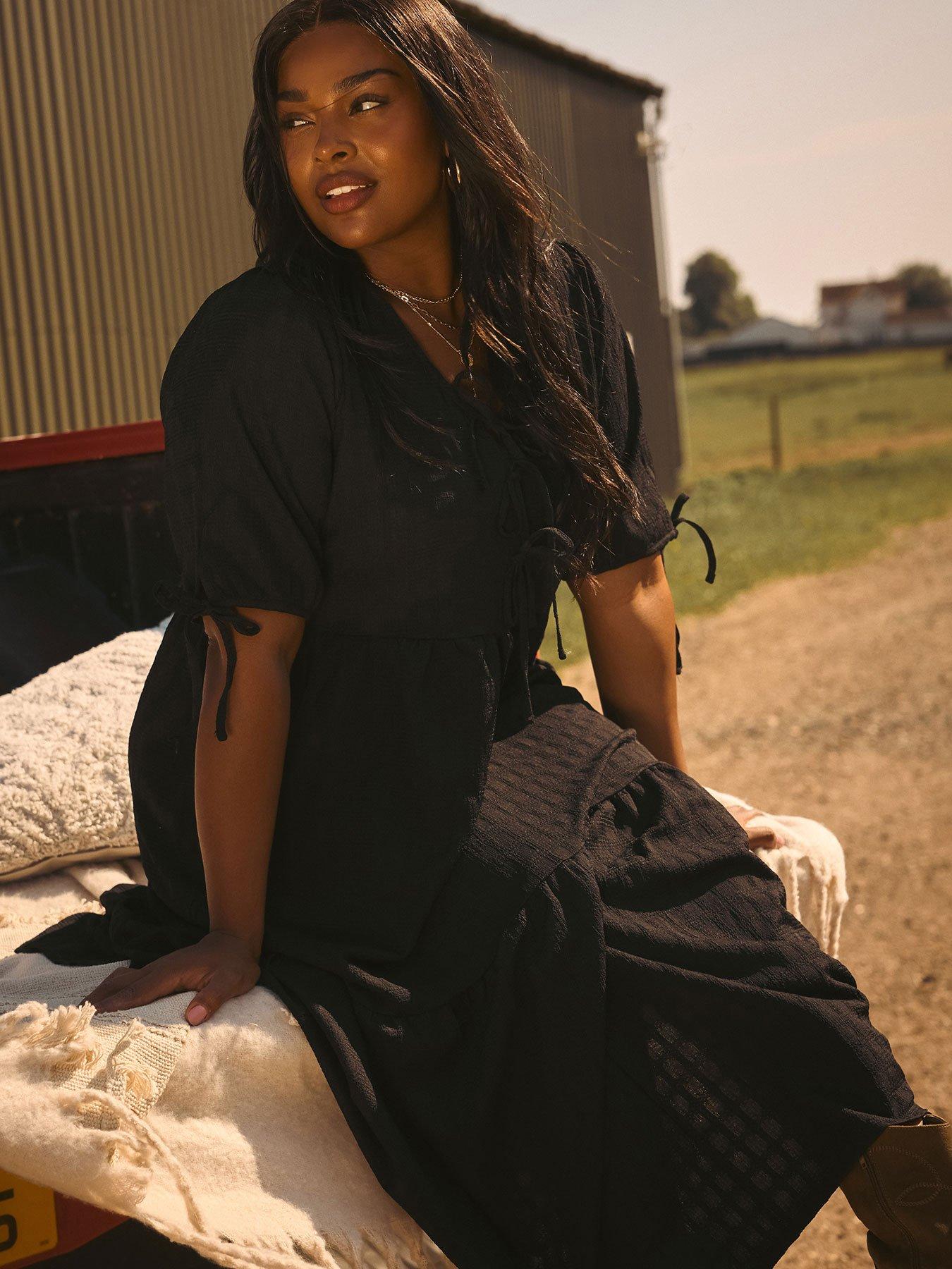 Image 1 of 4 of Yours Curve Puff Sleeve Bow Dress - Black