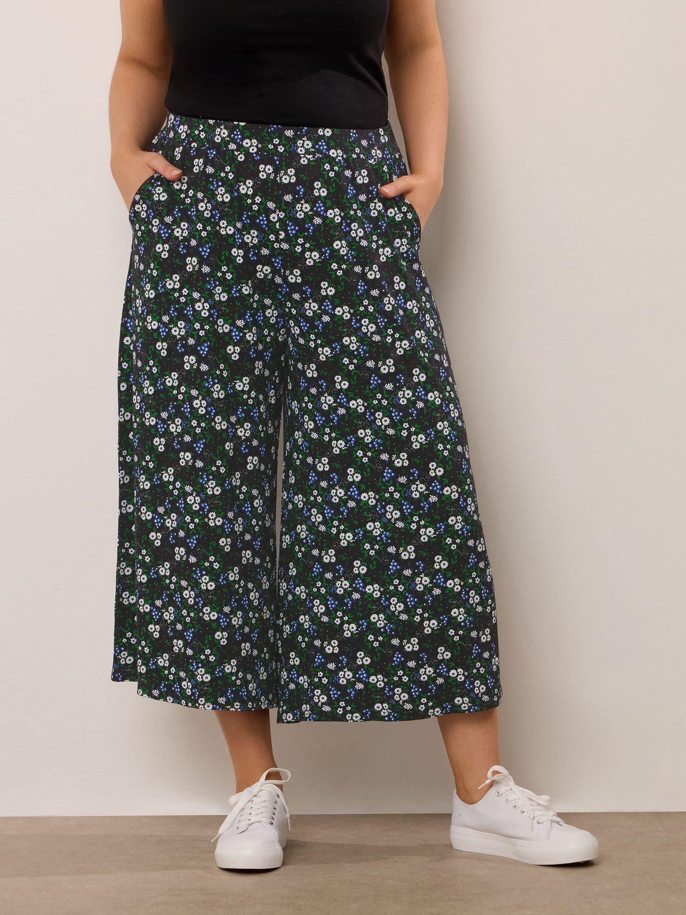 Image 1 of 4 of Yours Curve Floral Midaxi Culotte - Black