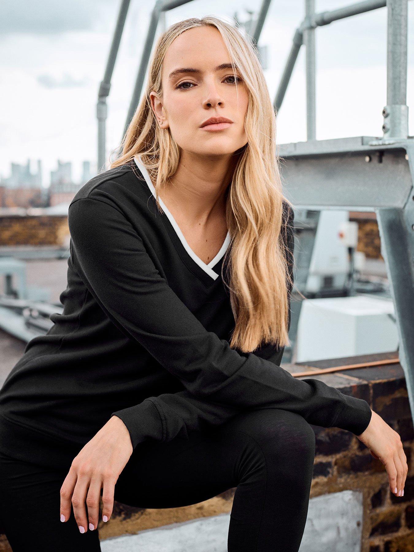 undefined Rib V Neck Sweatshirt - Black