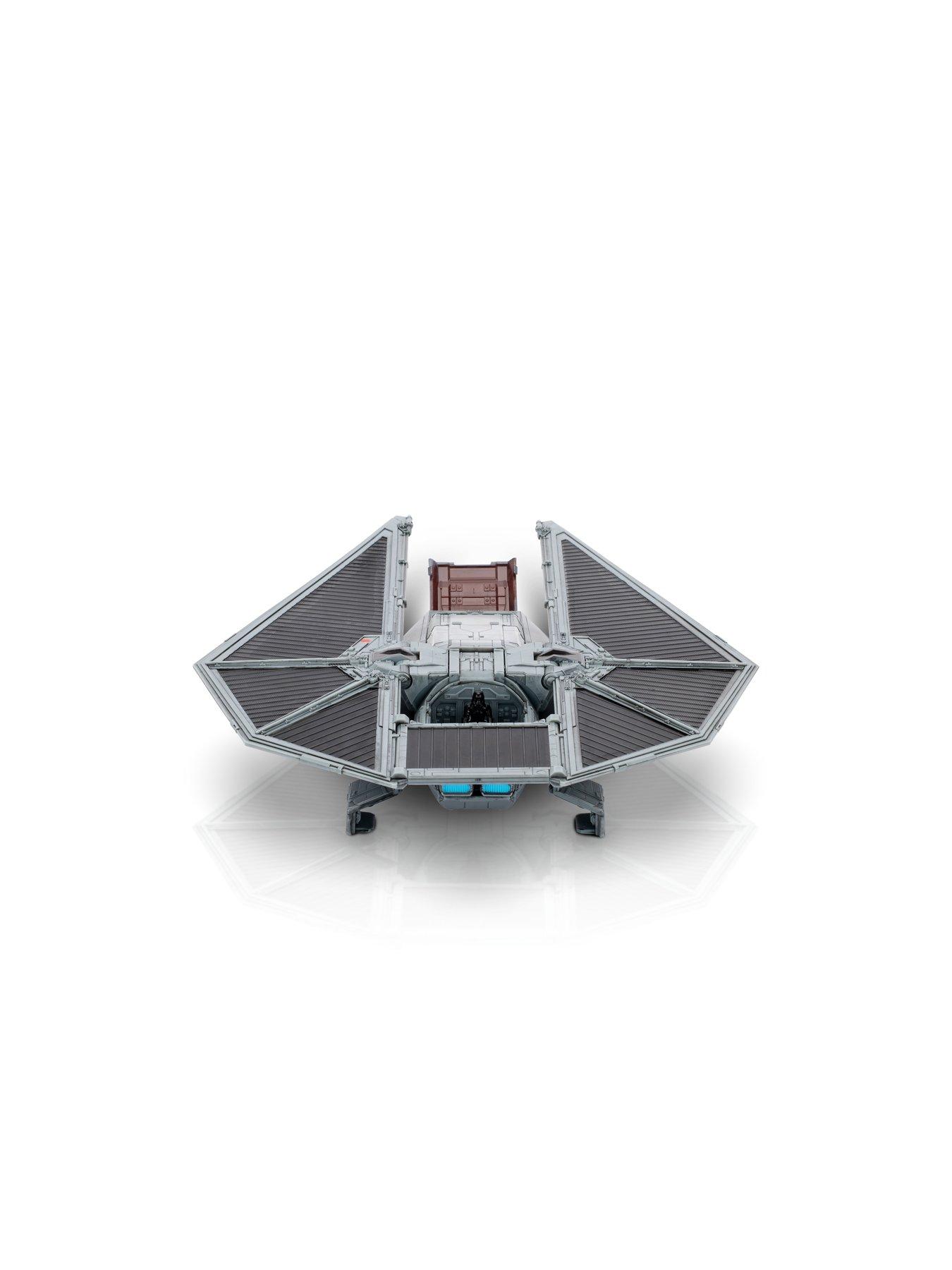 Image 3 of 8 of Star Wars SWJ - Feature Vehicle (9" Vehicle &amp; Figure) - Dreadnaught Class - TIE Reaper Attack Lander