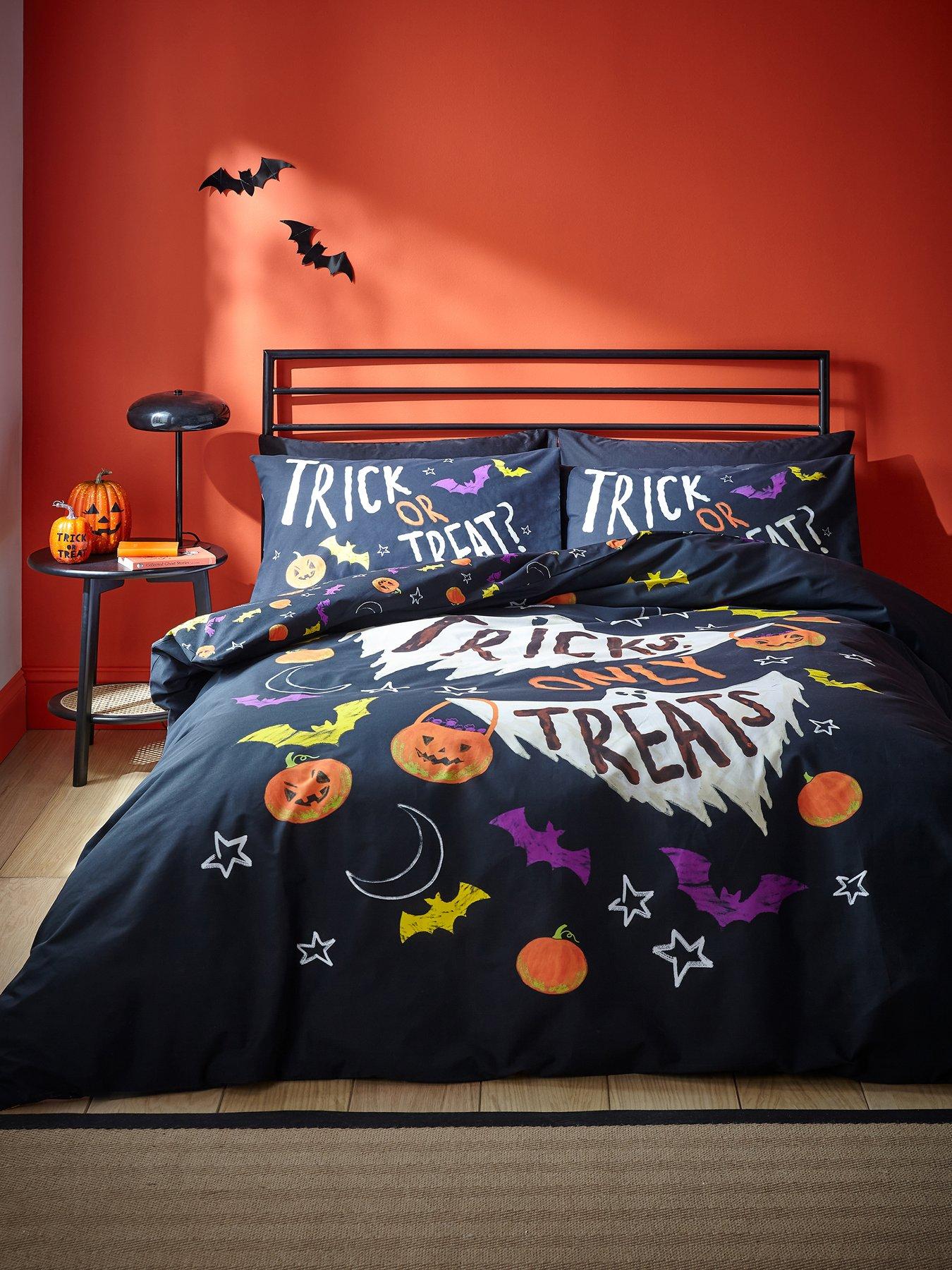 Image 3 of 6 of Catherine Lansfield Halloween Trick Or Treat Duvet Set