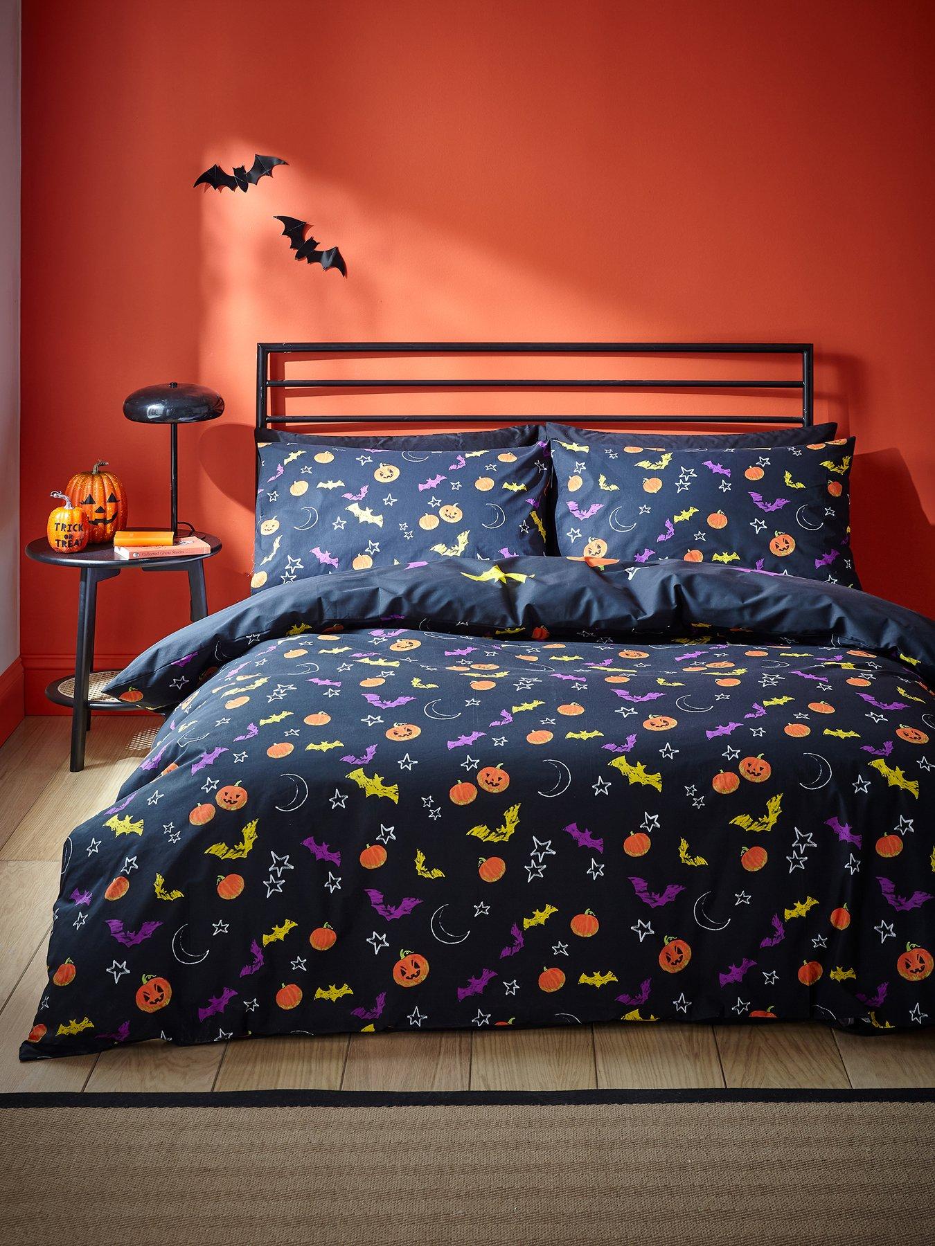 Image 4 of 6 of Catherine Lansfield Halloween Trick Or Treat Duvet Set